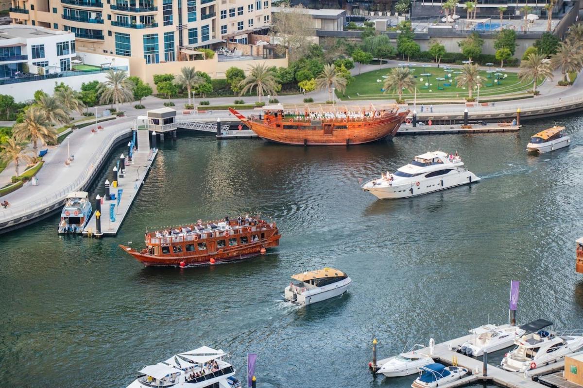 Apartment Luxury With Full Marina View Near Dubai