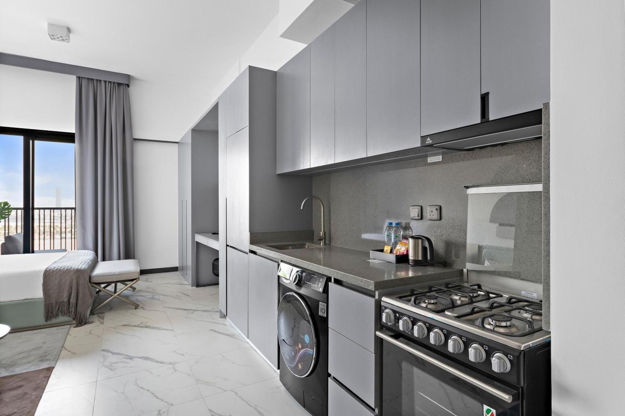 Apartment Studio Mag 930, Burj Khalifa Skyline View *