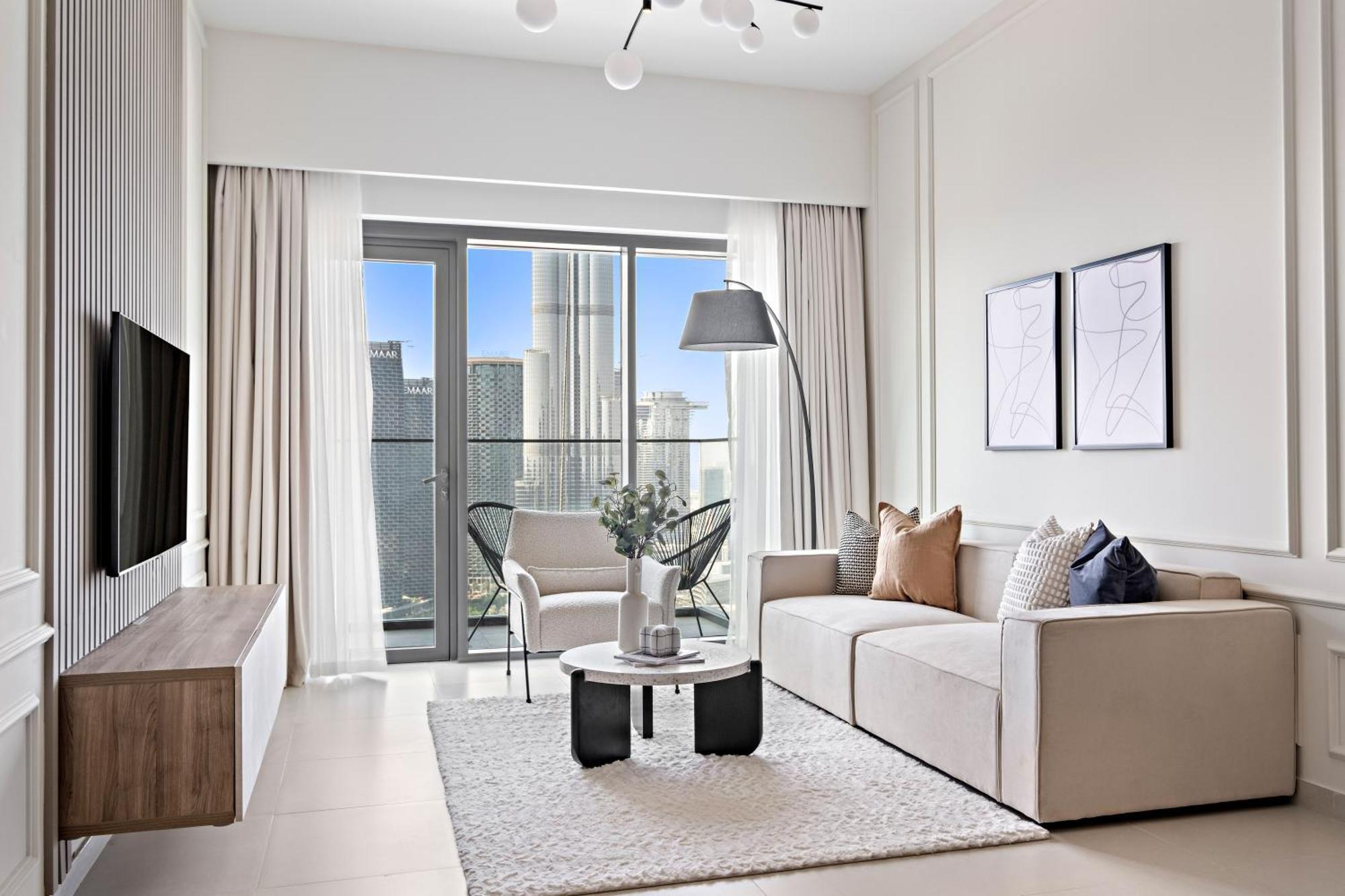 Silkhaus High Floor 2 Bdr Burj Khalifa View Apartment *
