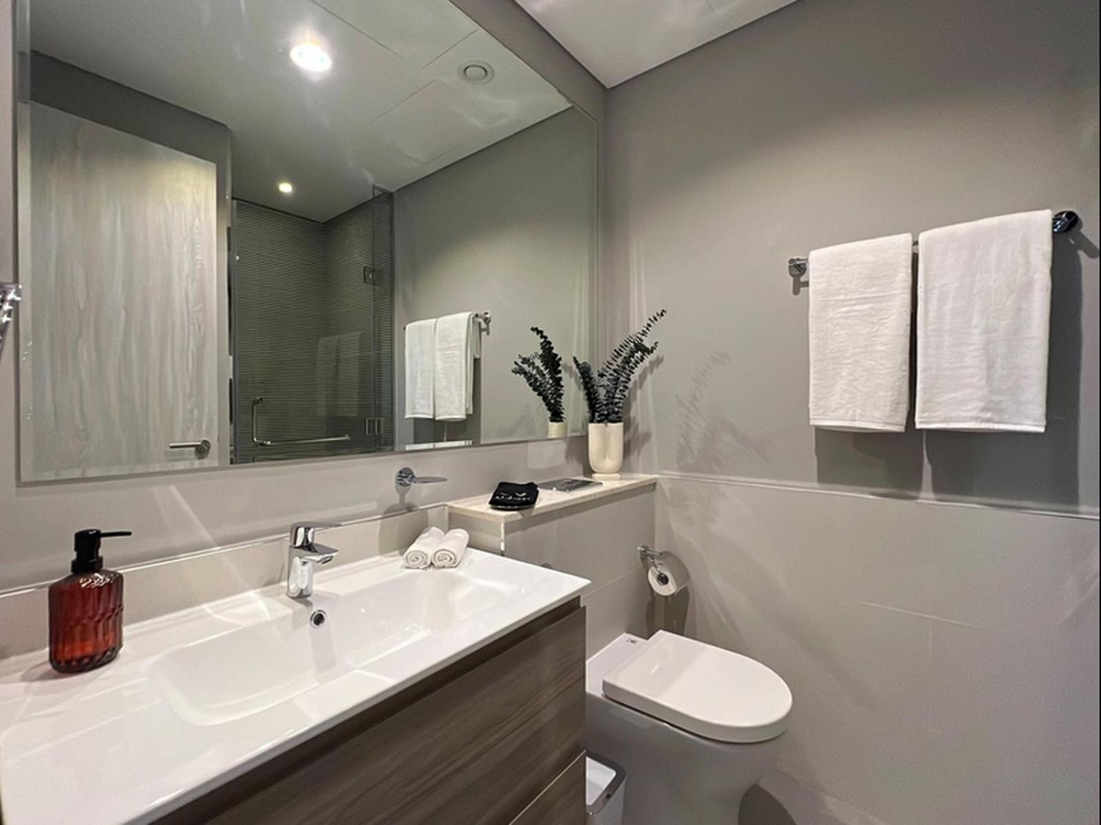 Exquisite Urban Retreat - Zada Tower By Keyrock Living * Dubai