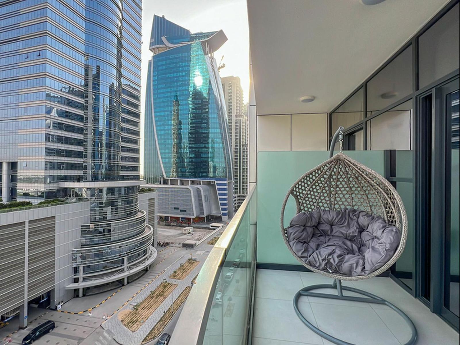 Exquisite Urban Retreat - Zada Tower By Keyrock Living Apartment
