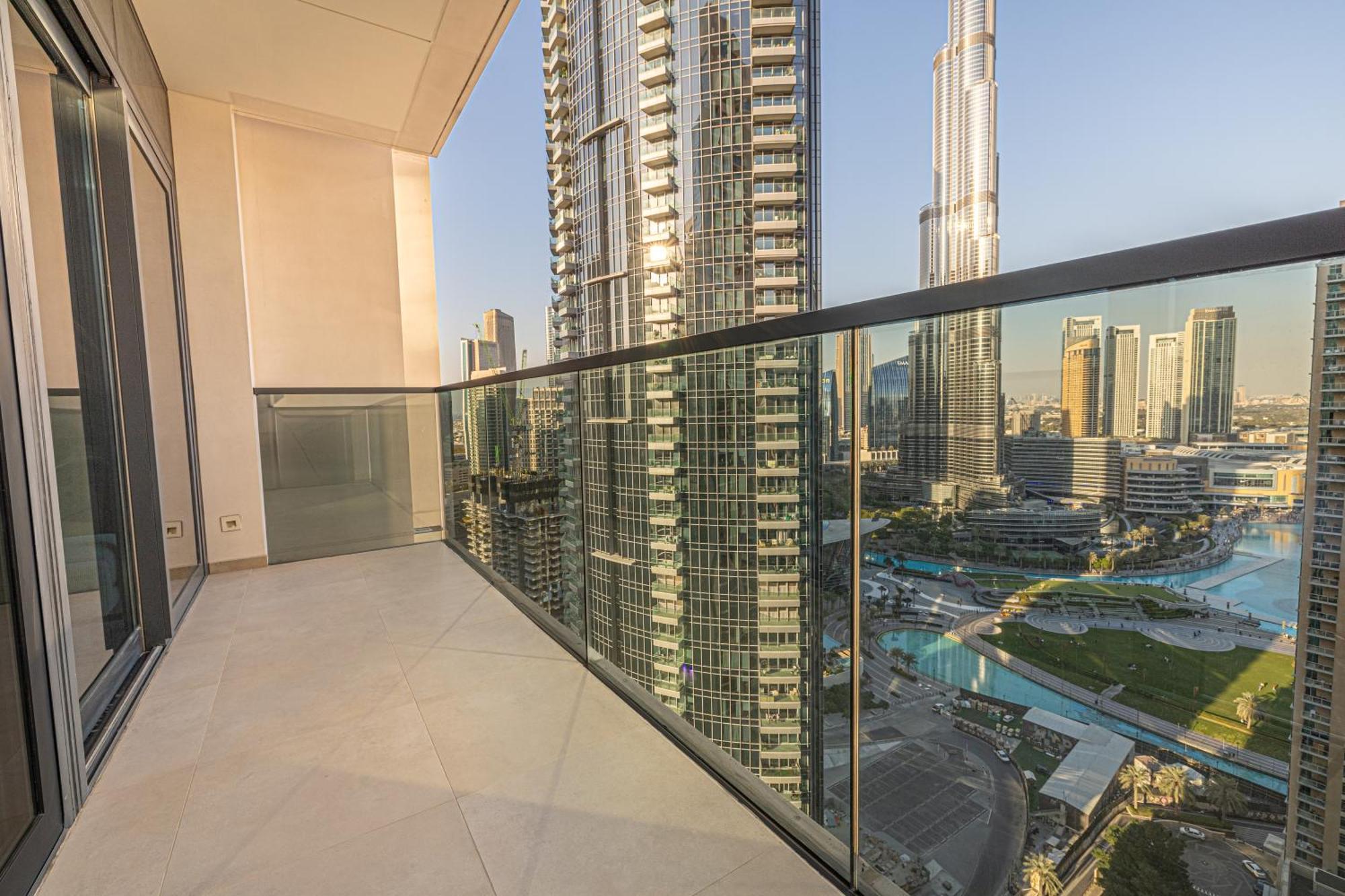 Apartment Iconic Downtown 3br Maid In Act One