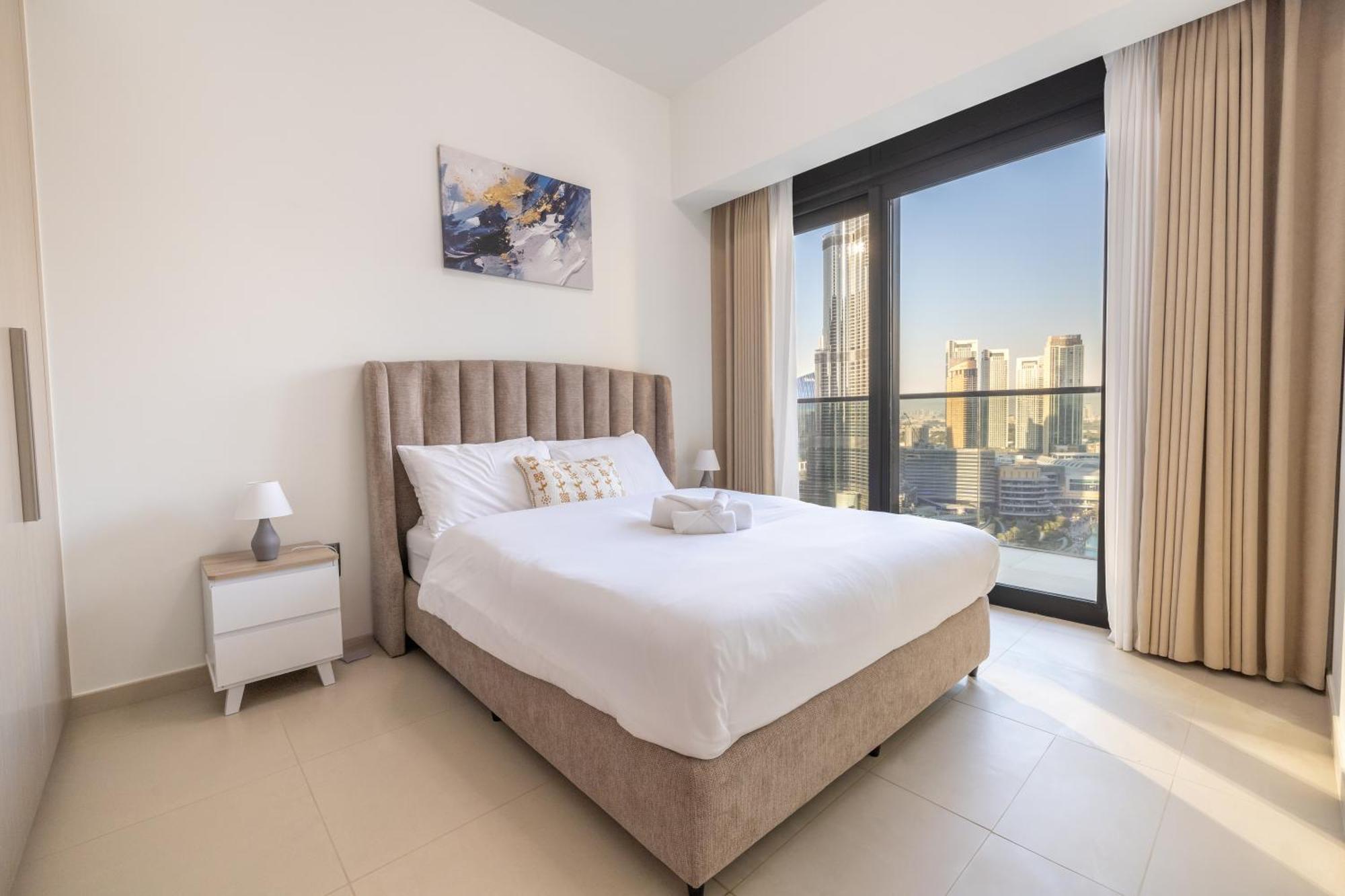 Iconic Downtown 3br Maid In Act One Apartment