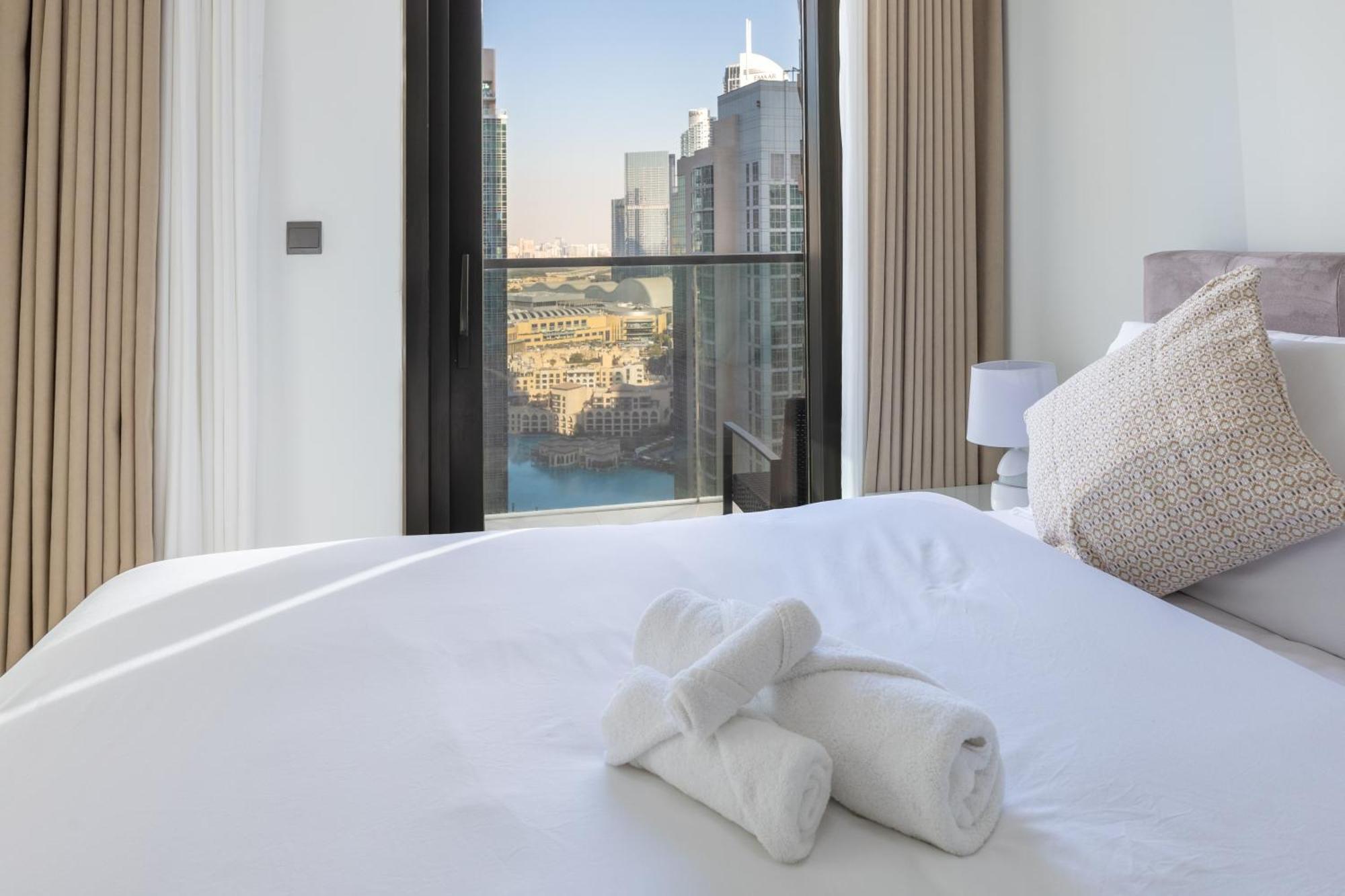 Iconic Downtown 3br Maid In Act One * Dubai