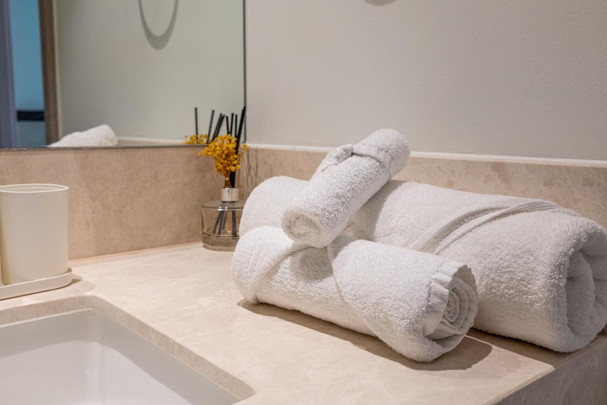 Iconic Downtown 3br Maid In Act One * Dubai