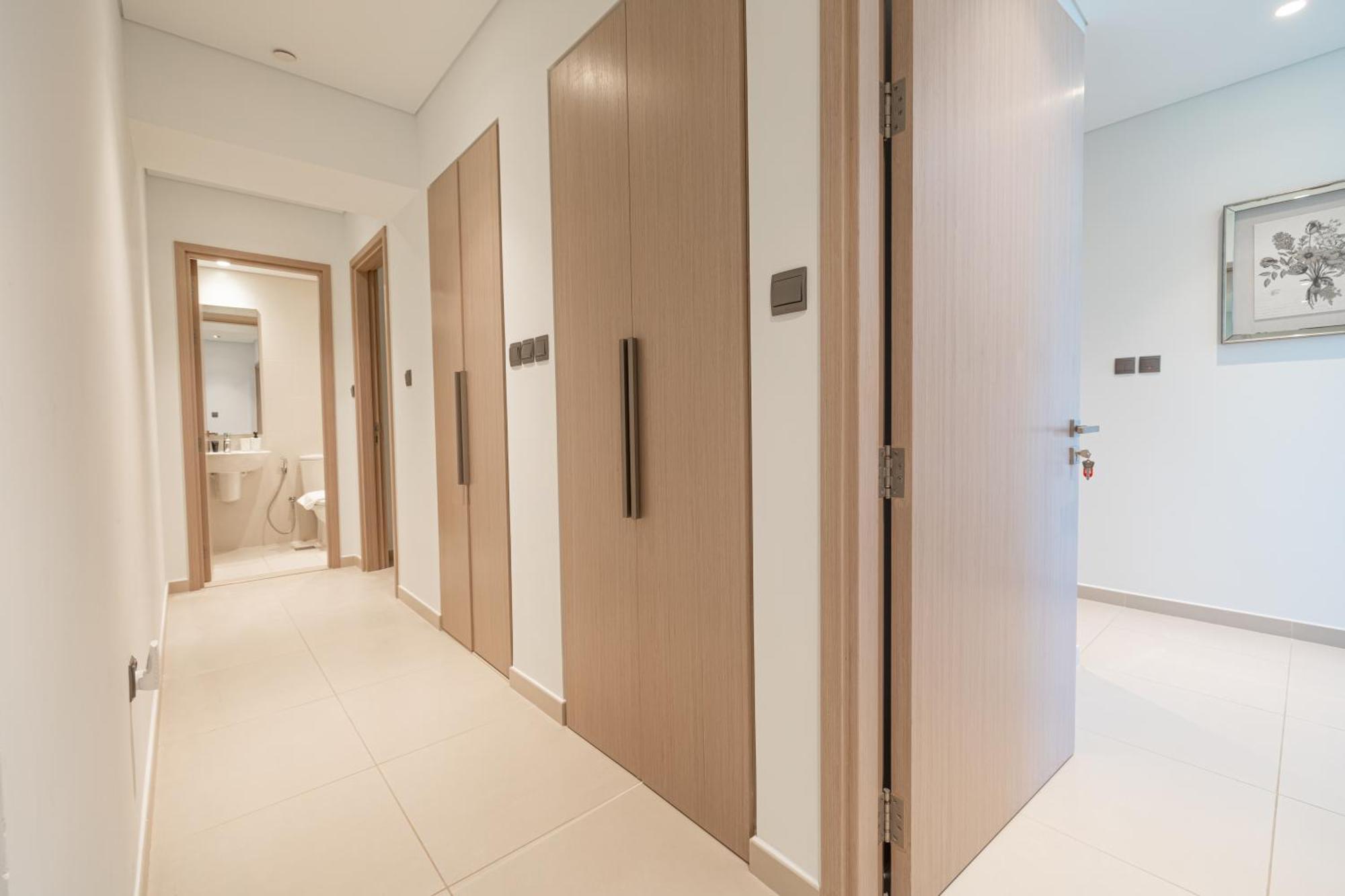 Iconic Downtown 3br Maid In Act One Apartment Dubai