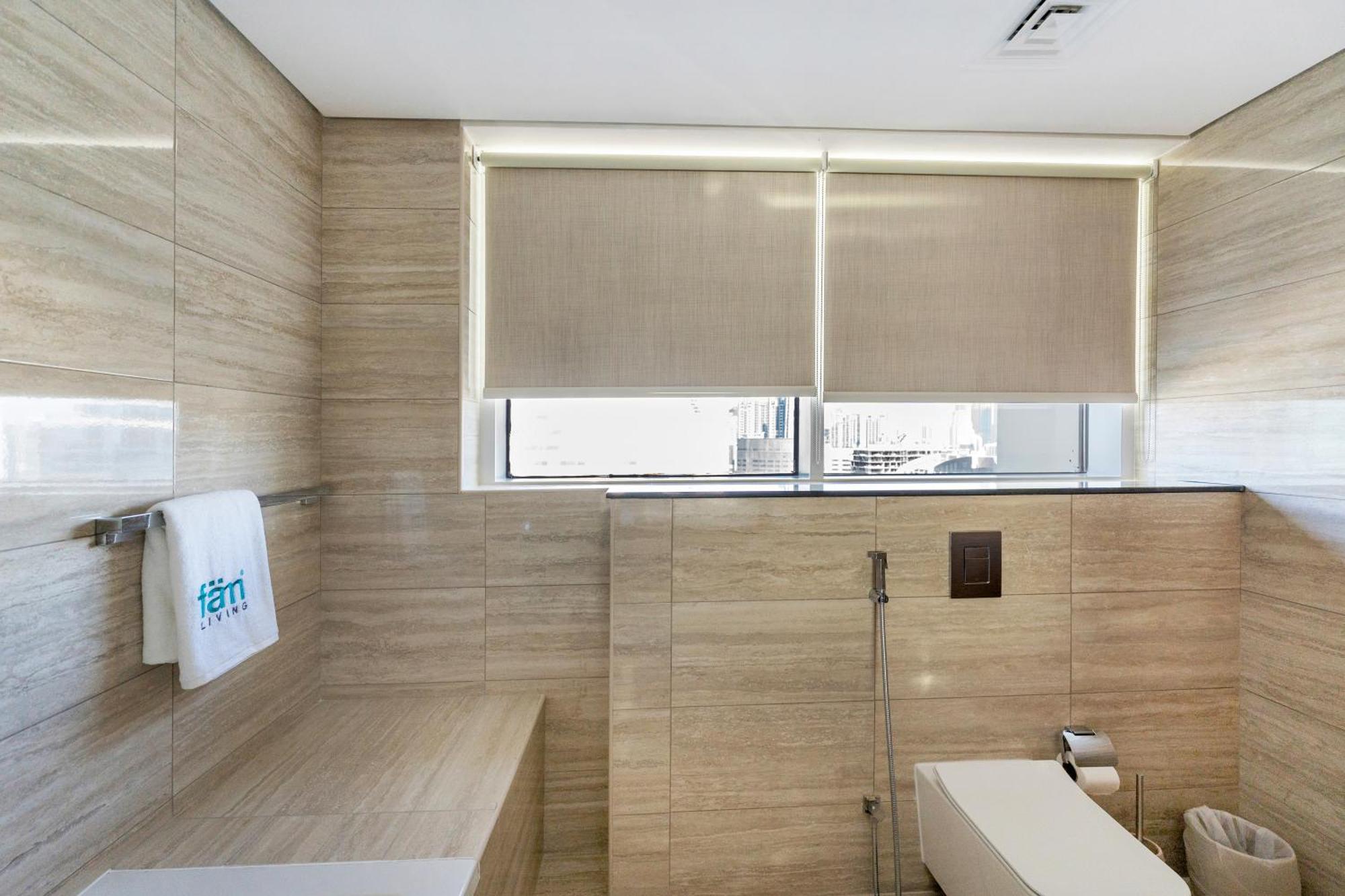 Apartment Fam Living Contemporary 2br Oasis Waterfront Comfort Close To Downtown *