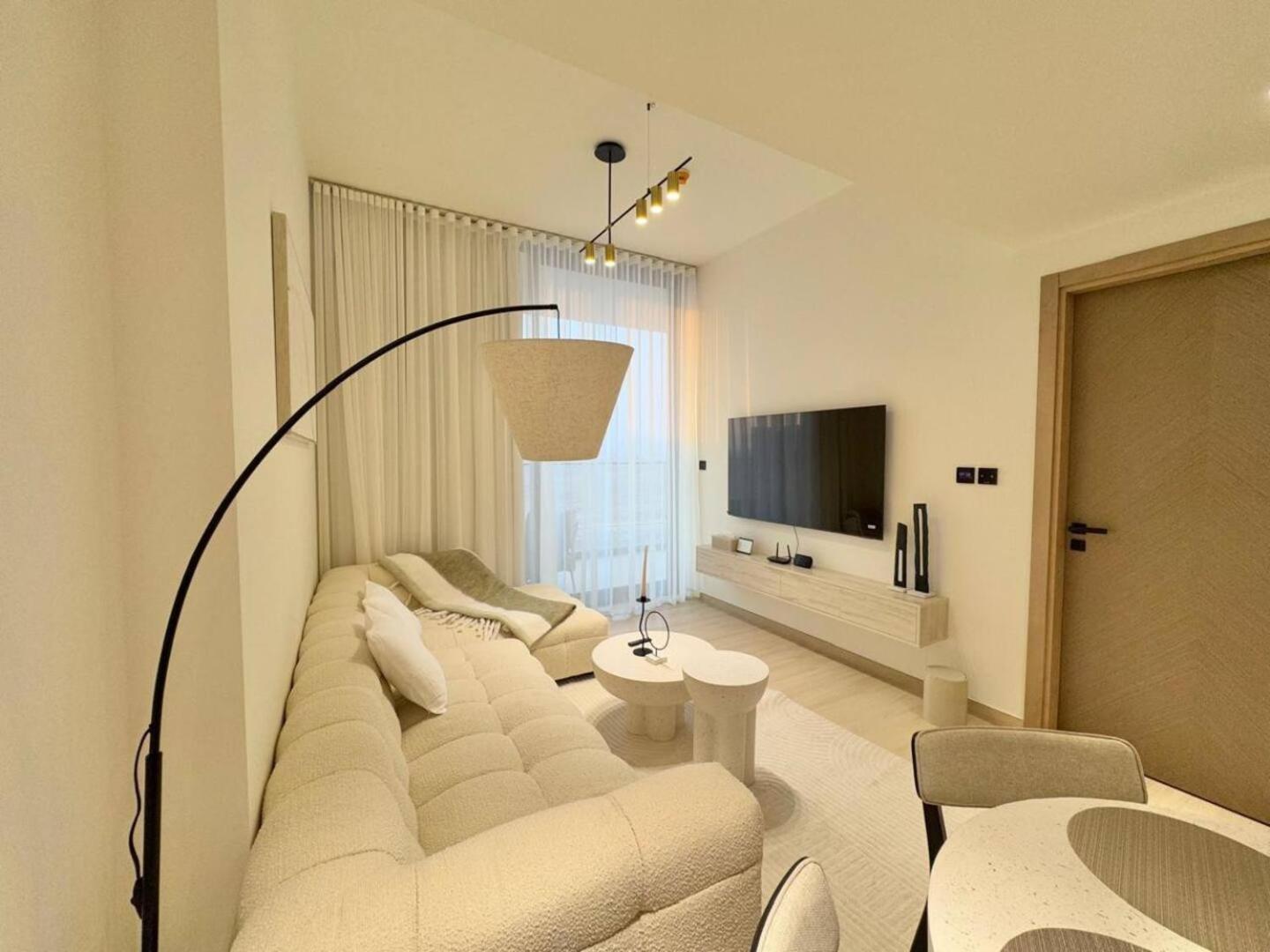 Calm, Modern & Stylish 1br In Jvc Apartment