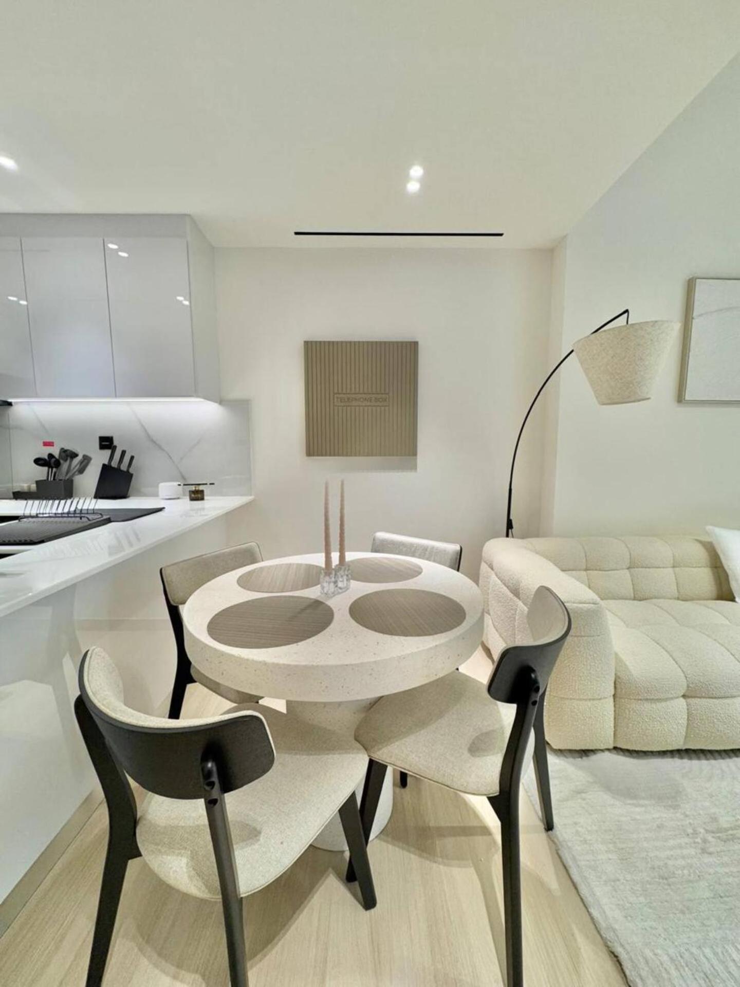 Calm, Modern & Stylish 1br In Jvc