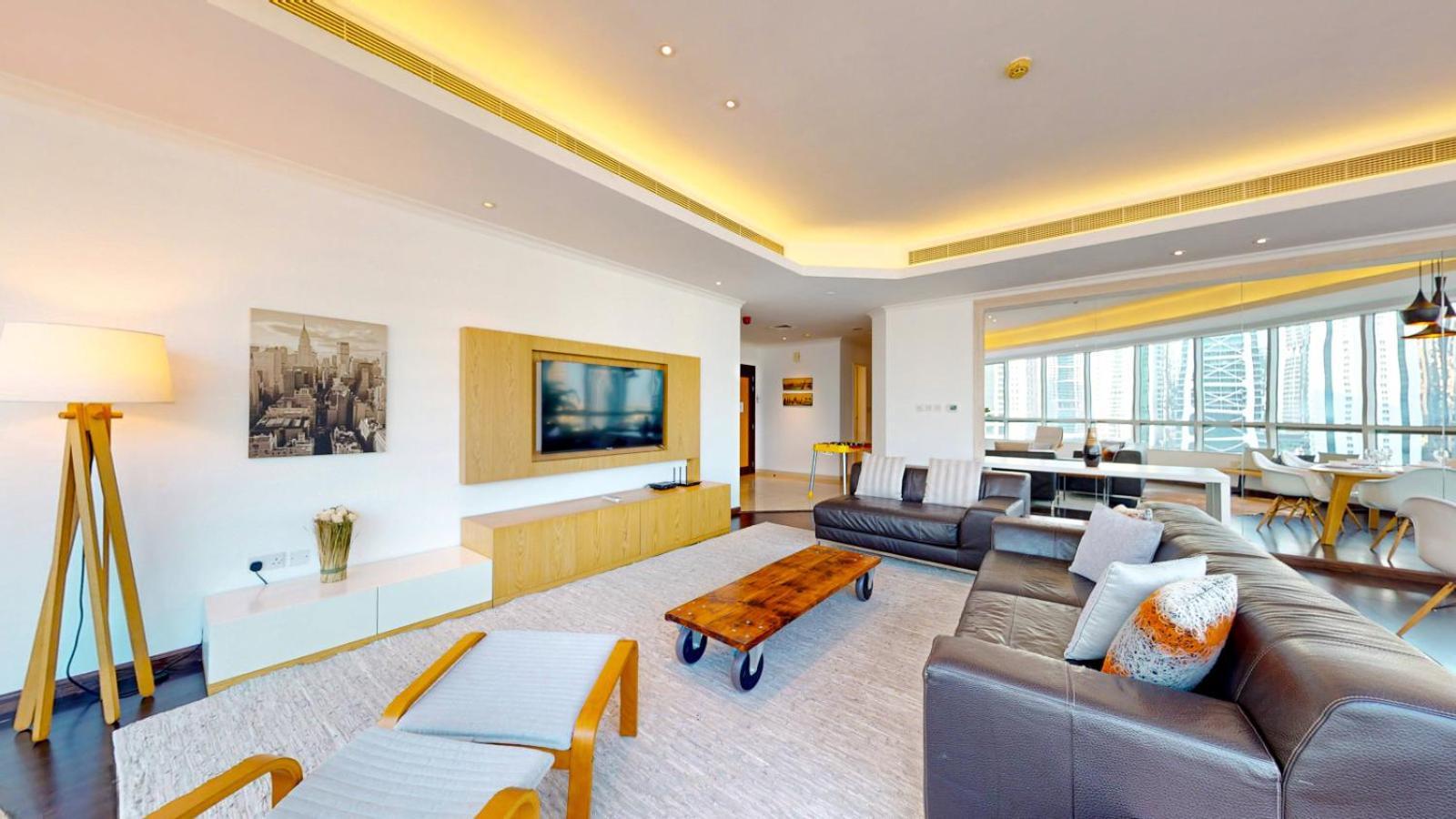 Horizon - Spacious Four Bed In The Marina