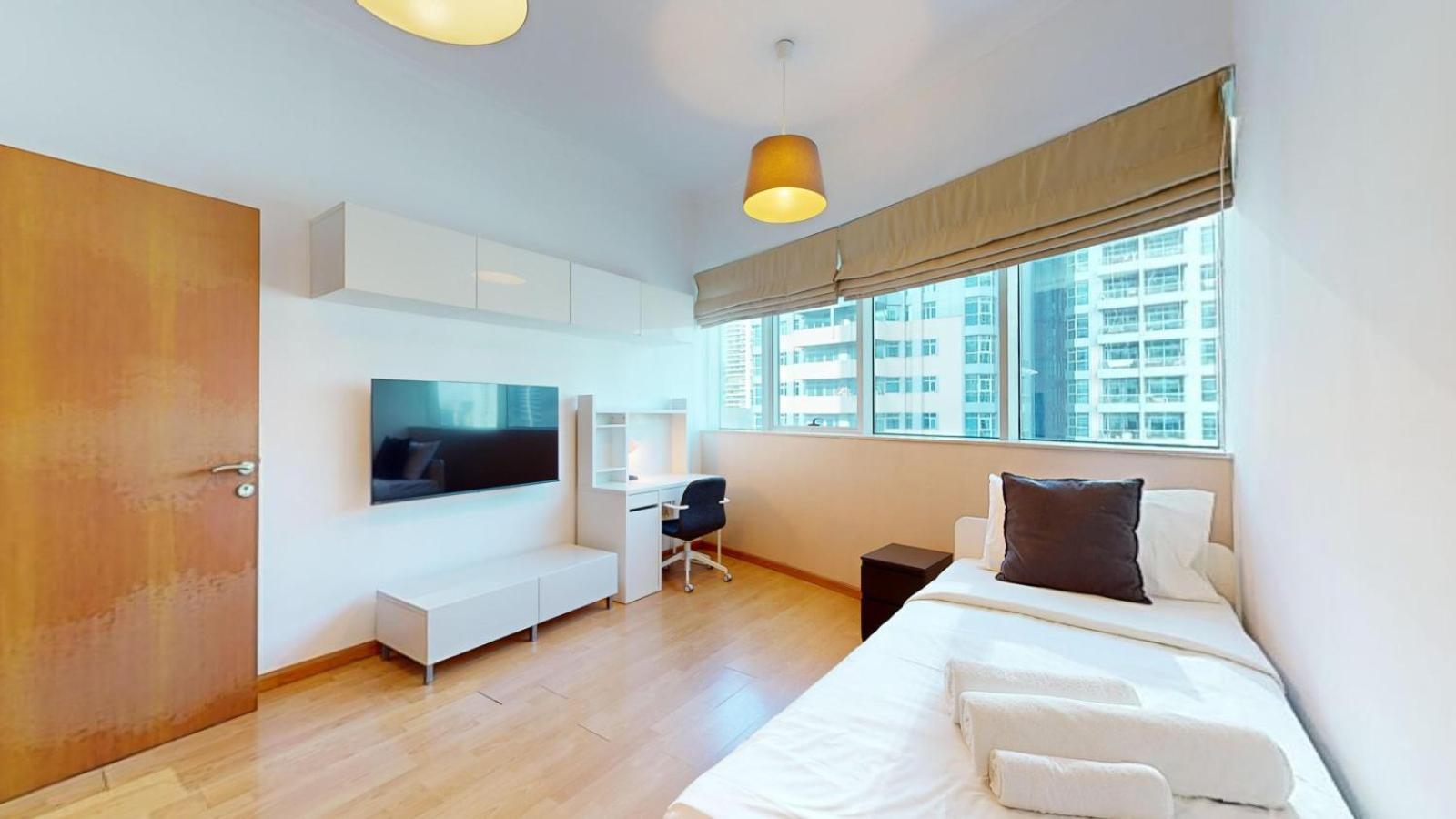 Horizon - Spacious Four Bed In The Marina *