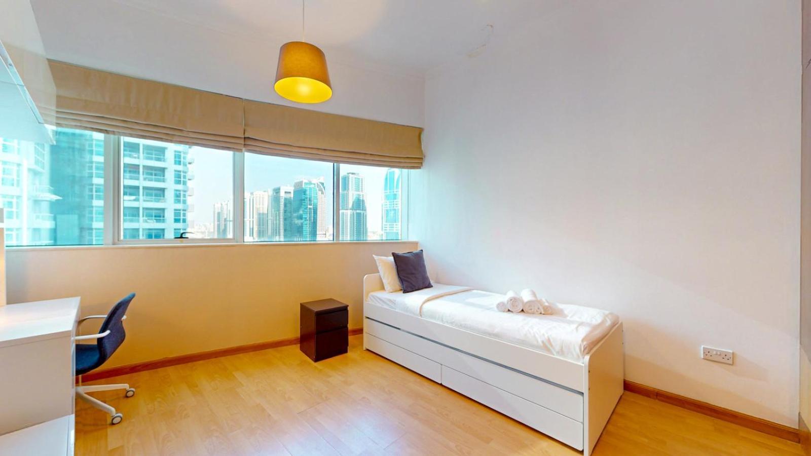 Horizon - Spacious Four Bed In The Marina