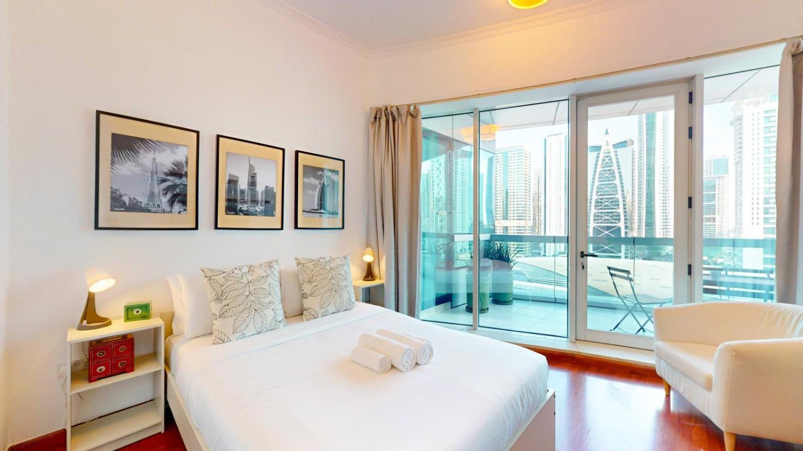 Apartment Horizon - Spacious Four Bed In The Marina