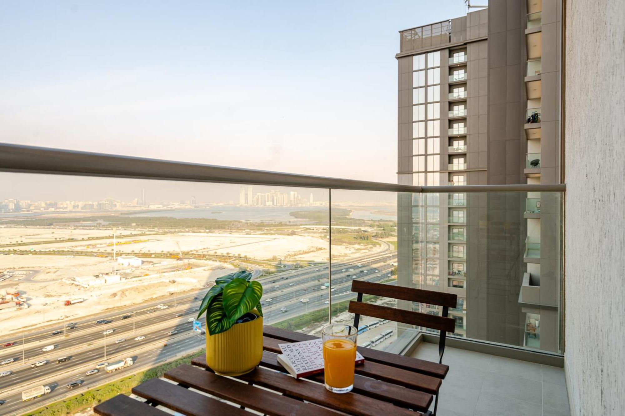 Panoramic 1br I Luxury * Dubai