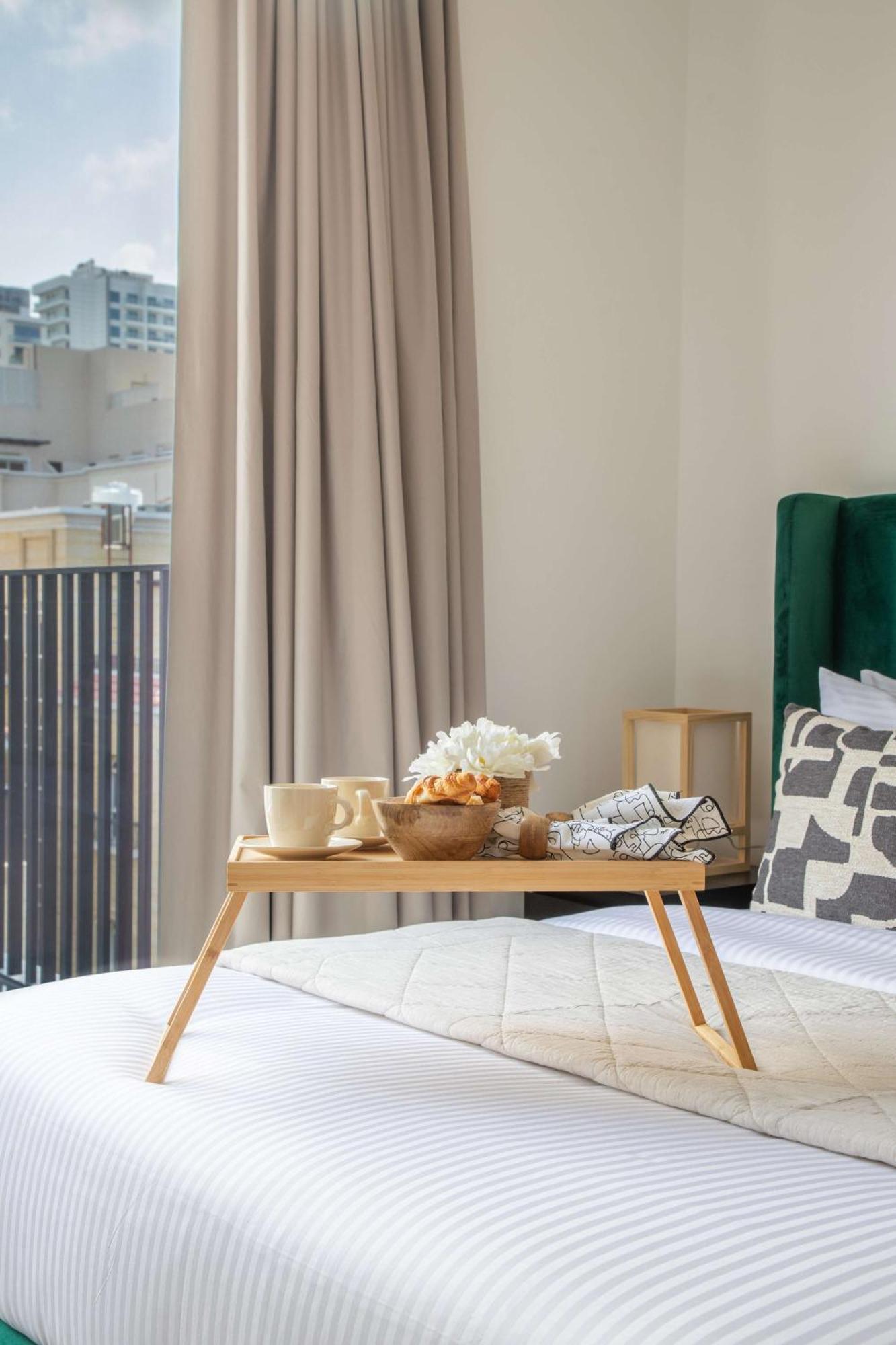 Frank Porter - Oakley Square Residences A *
