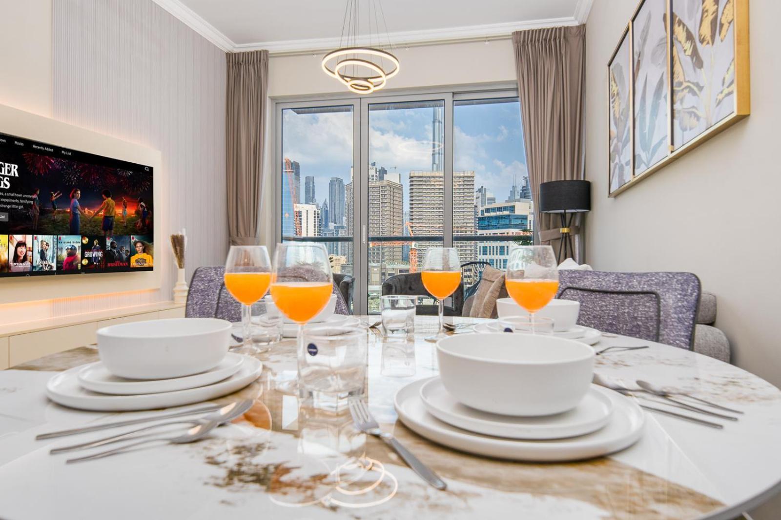 Apartment 1br Stunning Canal & Burj View, Luxury At Fairview Residency *