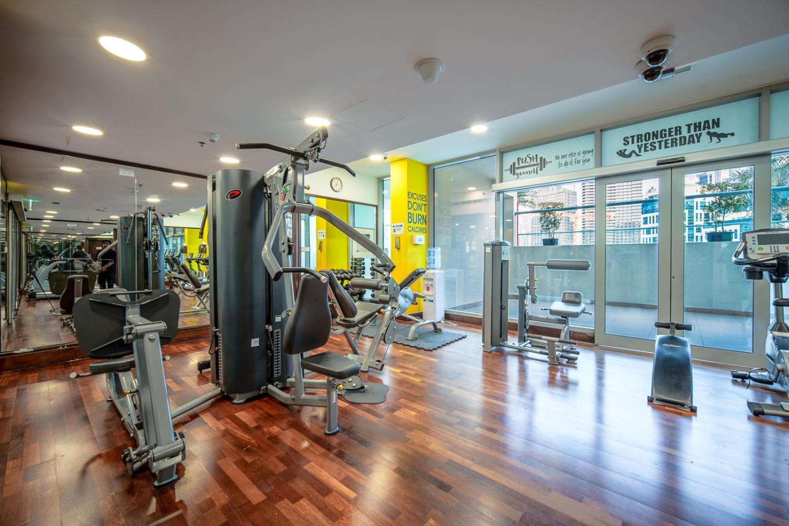 1br Stunning Canal & Burj View, Luxury At Fairview Residency
