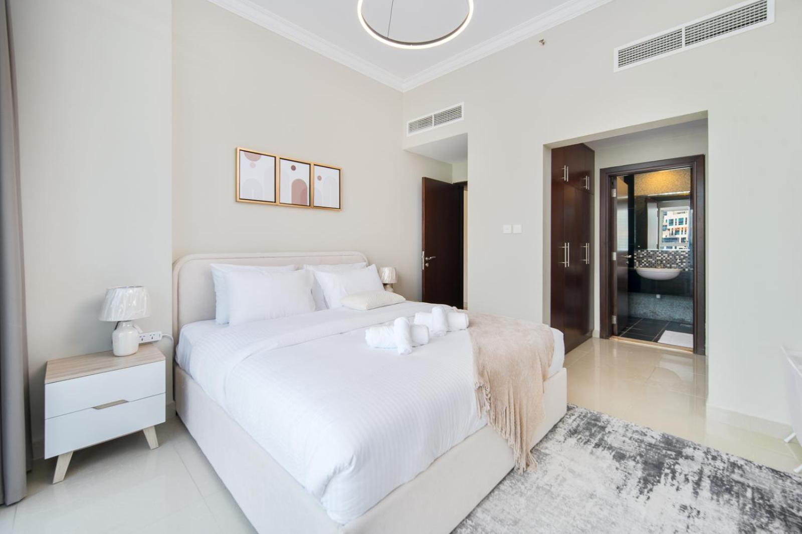 Apartment 1br Stunning Canal & Burj View, Luxury At Fairview Residency Dubai