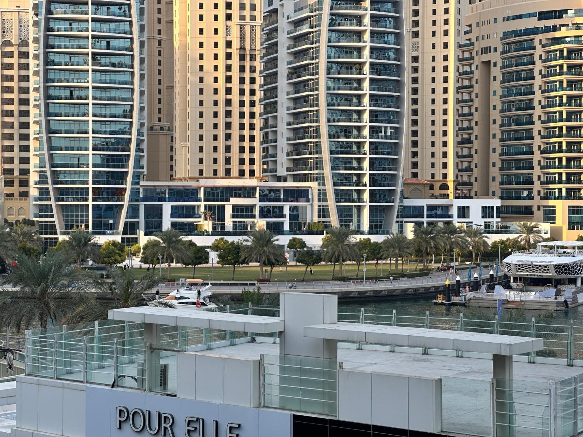 Stylish With Stunning Marina Canal Views Near To The Dubai