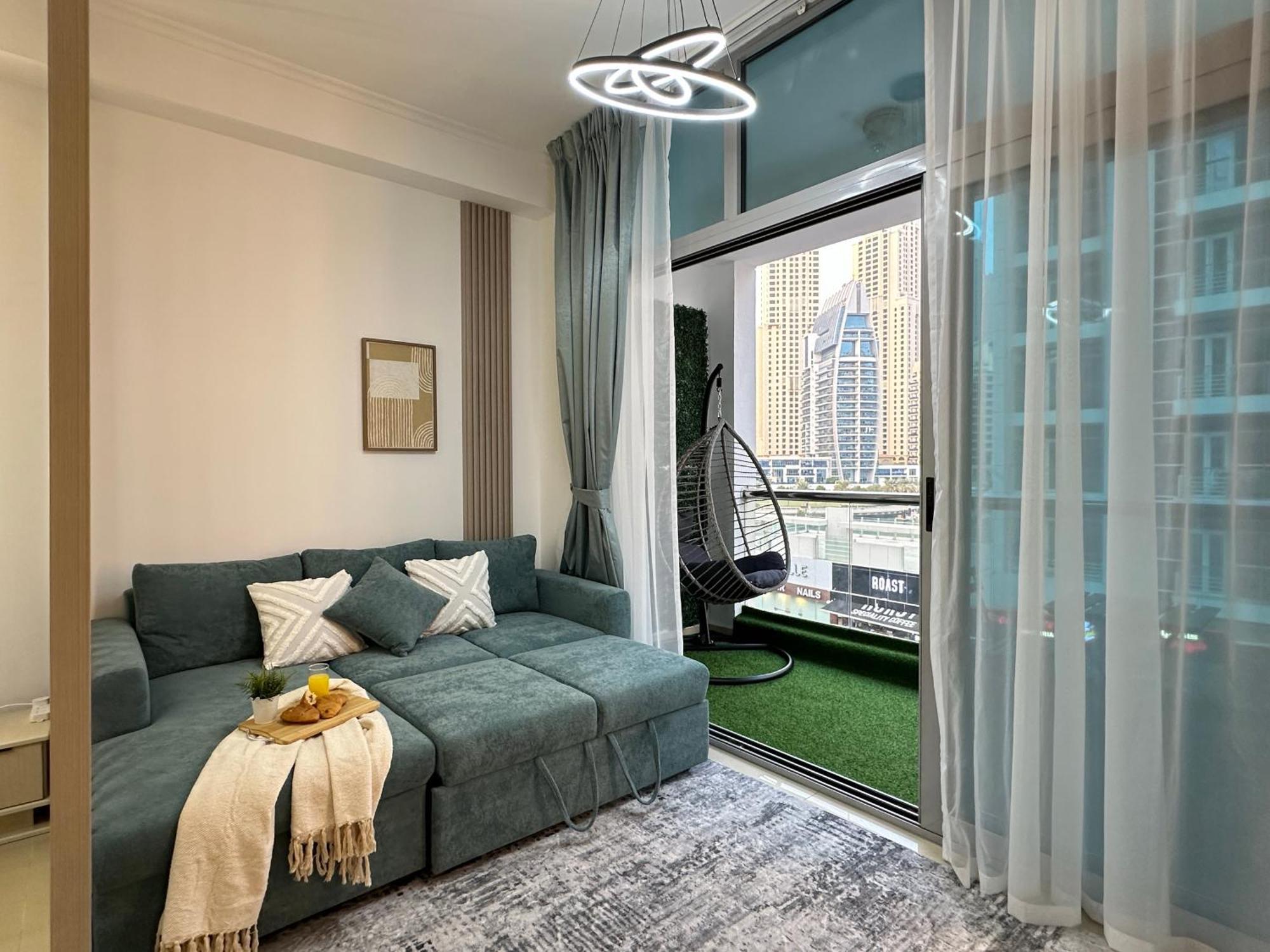 Stylish With Stunning Marina Canal Views Near To The * Dubai