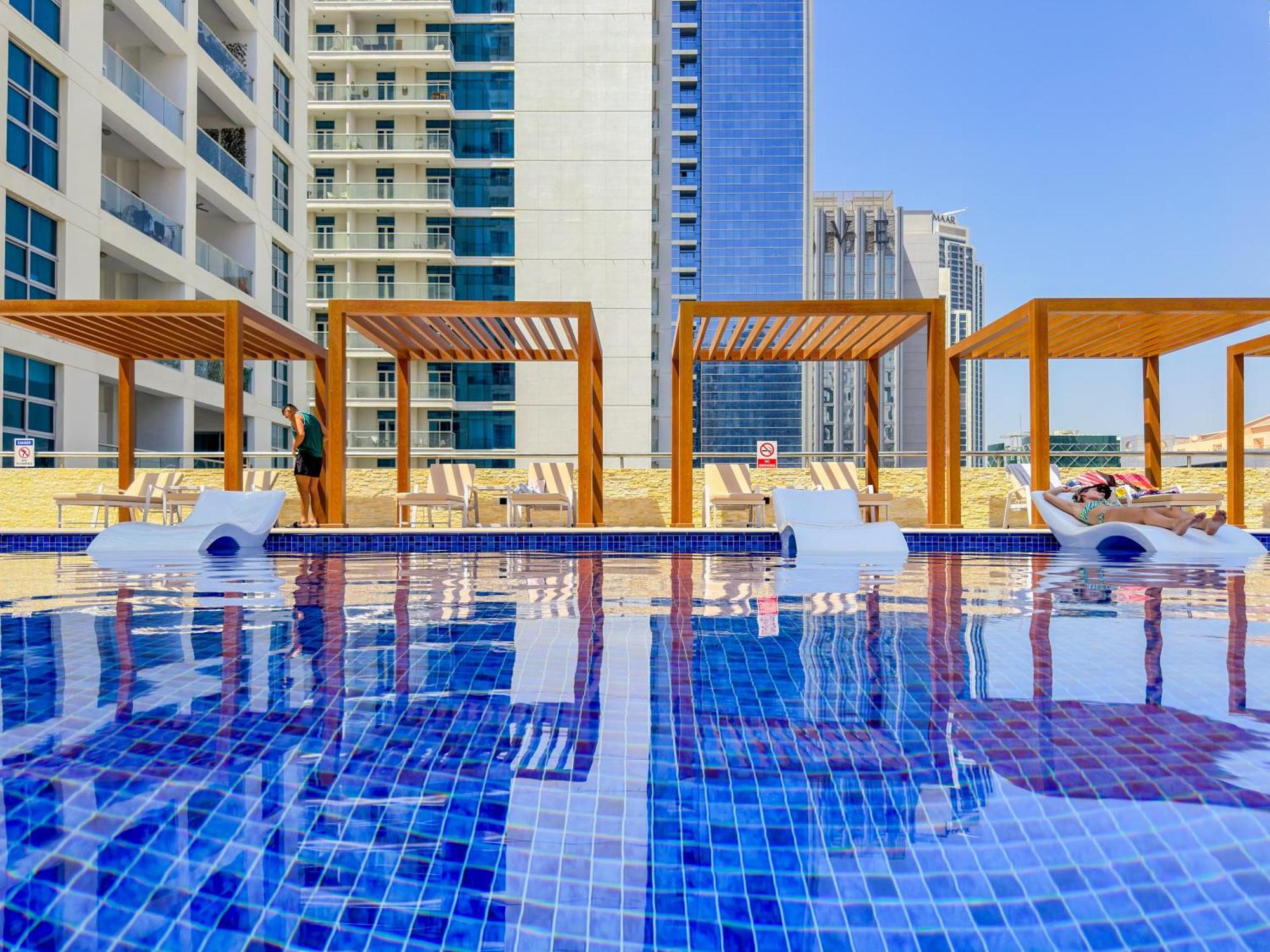 Stylish With Stunning Marina Canal Views Near To The Apartment *