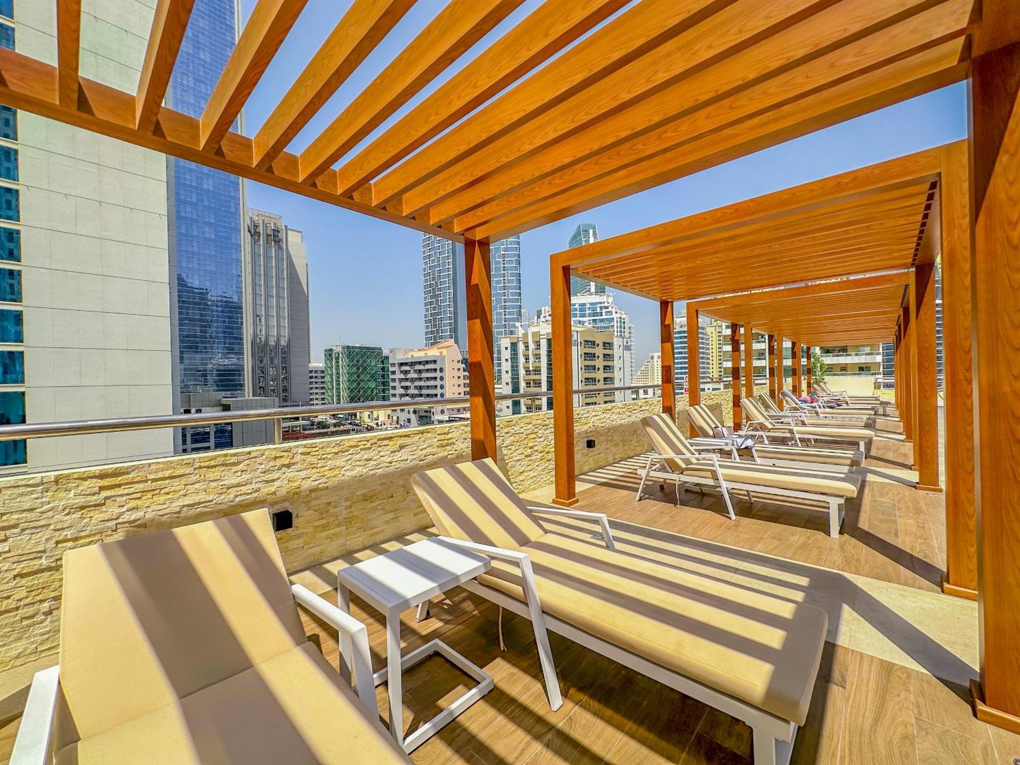 Apartment Stylish With Stunning Marina Canal Views Near To The Dubai