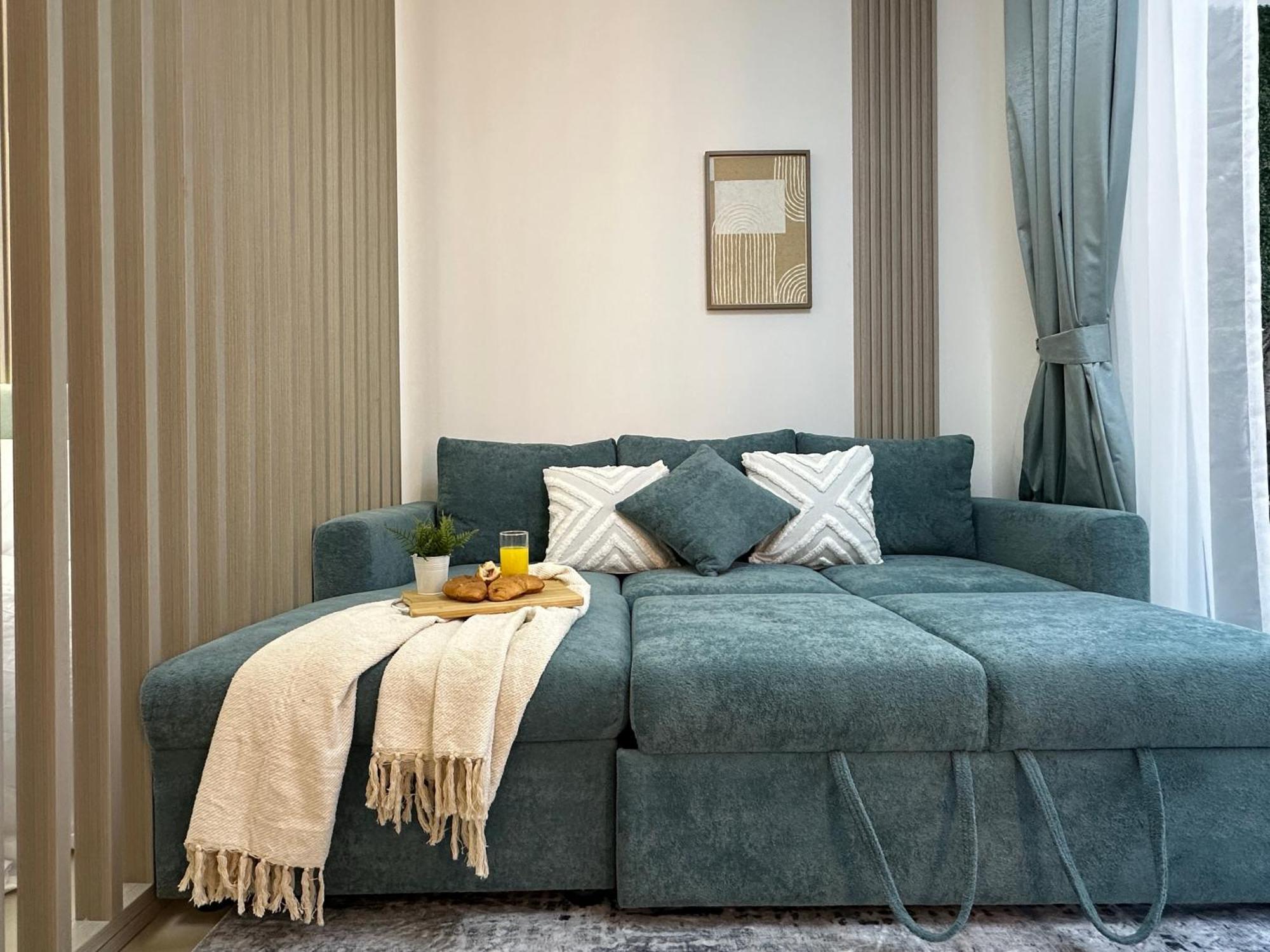 Apartment Stylish With Stunning Marina Canal Views Near To The *