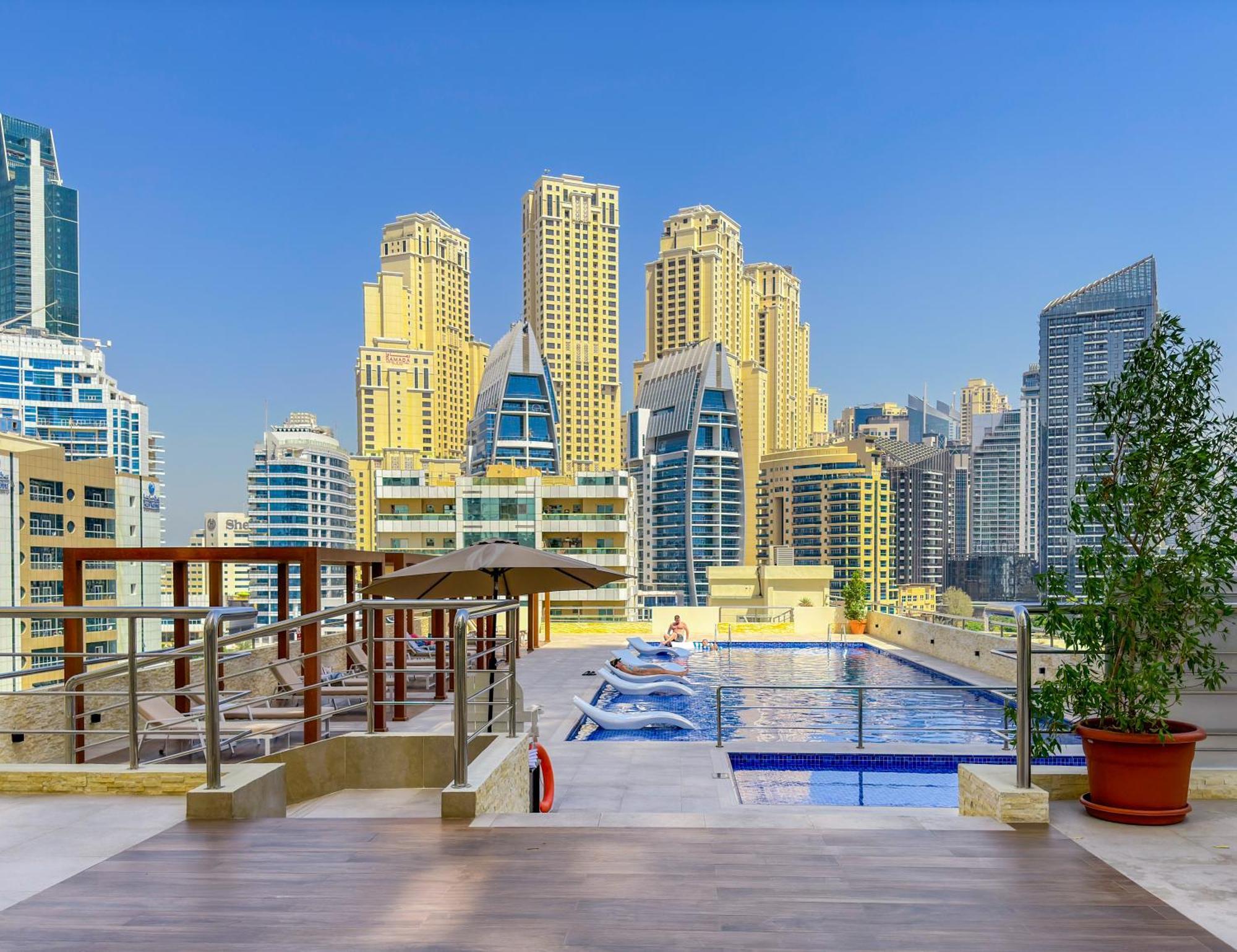 Apartment Stylish With Stunning Marina Canal Views Near To The Dubai