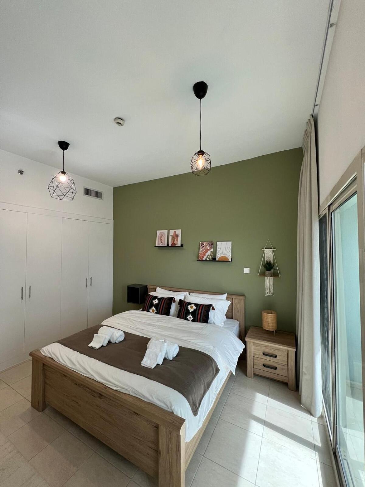 Apartment Brand New 1br With Serene Golf View In Sports