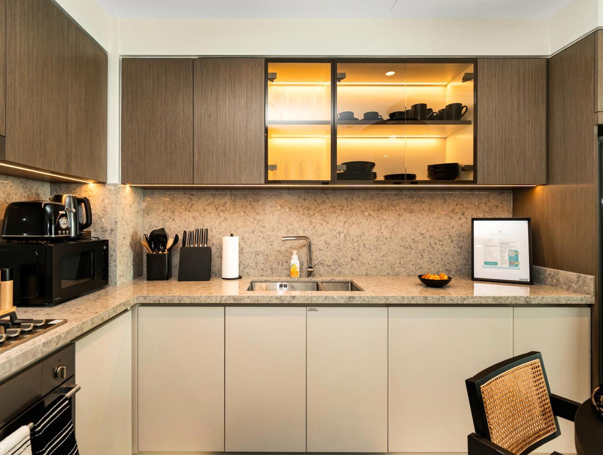 Ultra-luxury 2 Bedroom Beachfront Escape With Sea Views Apartment