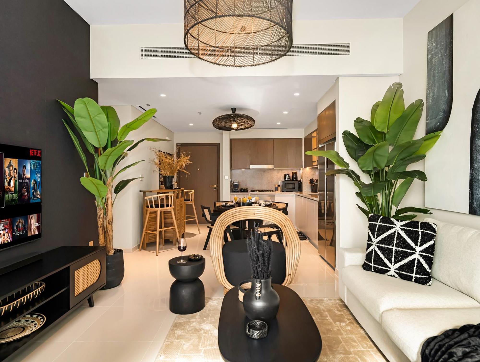 Ultra-luxury 2 Bedroom Beachfront Escape With Sea Views