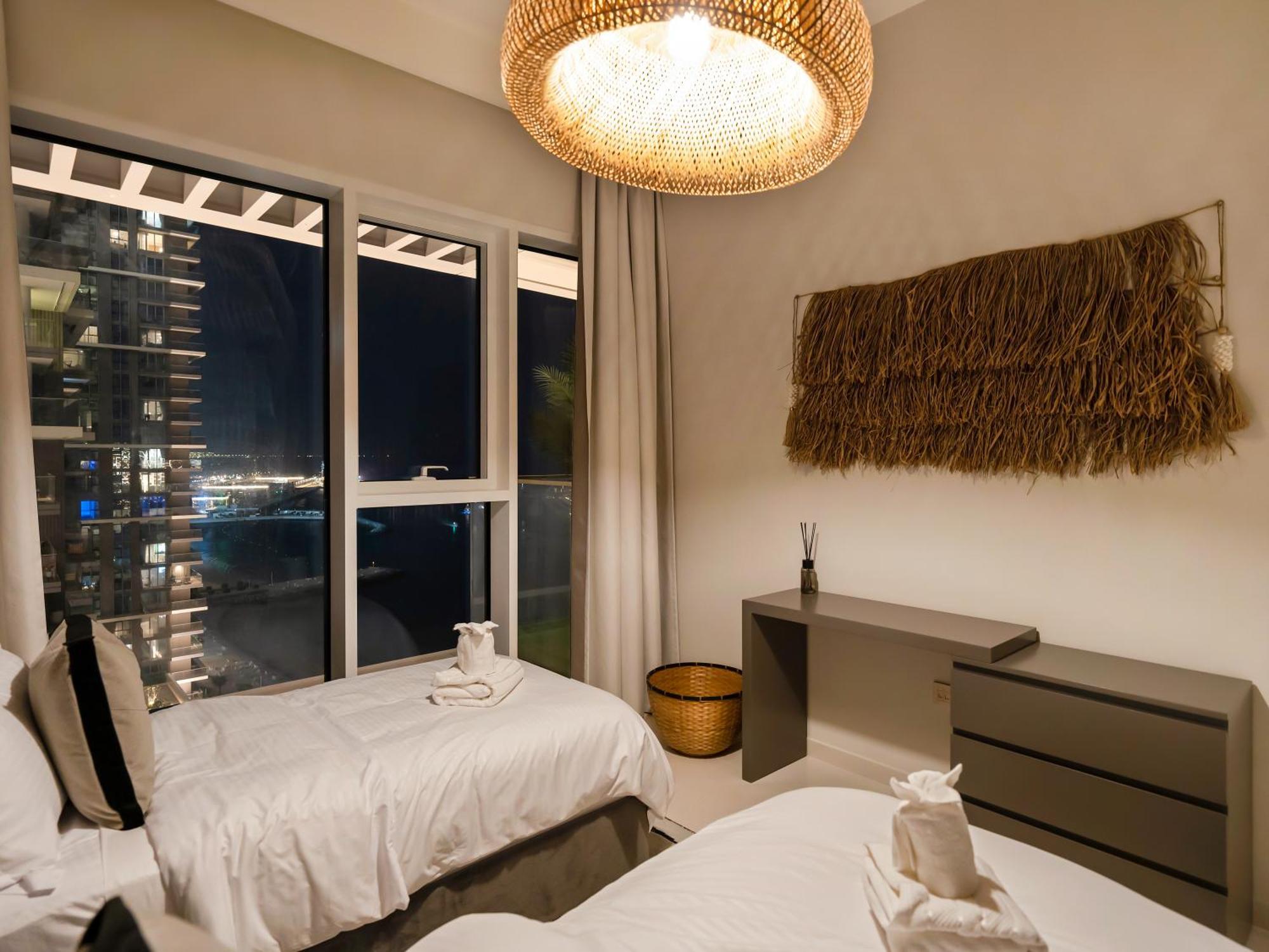 Ultra-luxury 2 Bedroom Beachfront Escape With Sea Views * Dubai