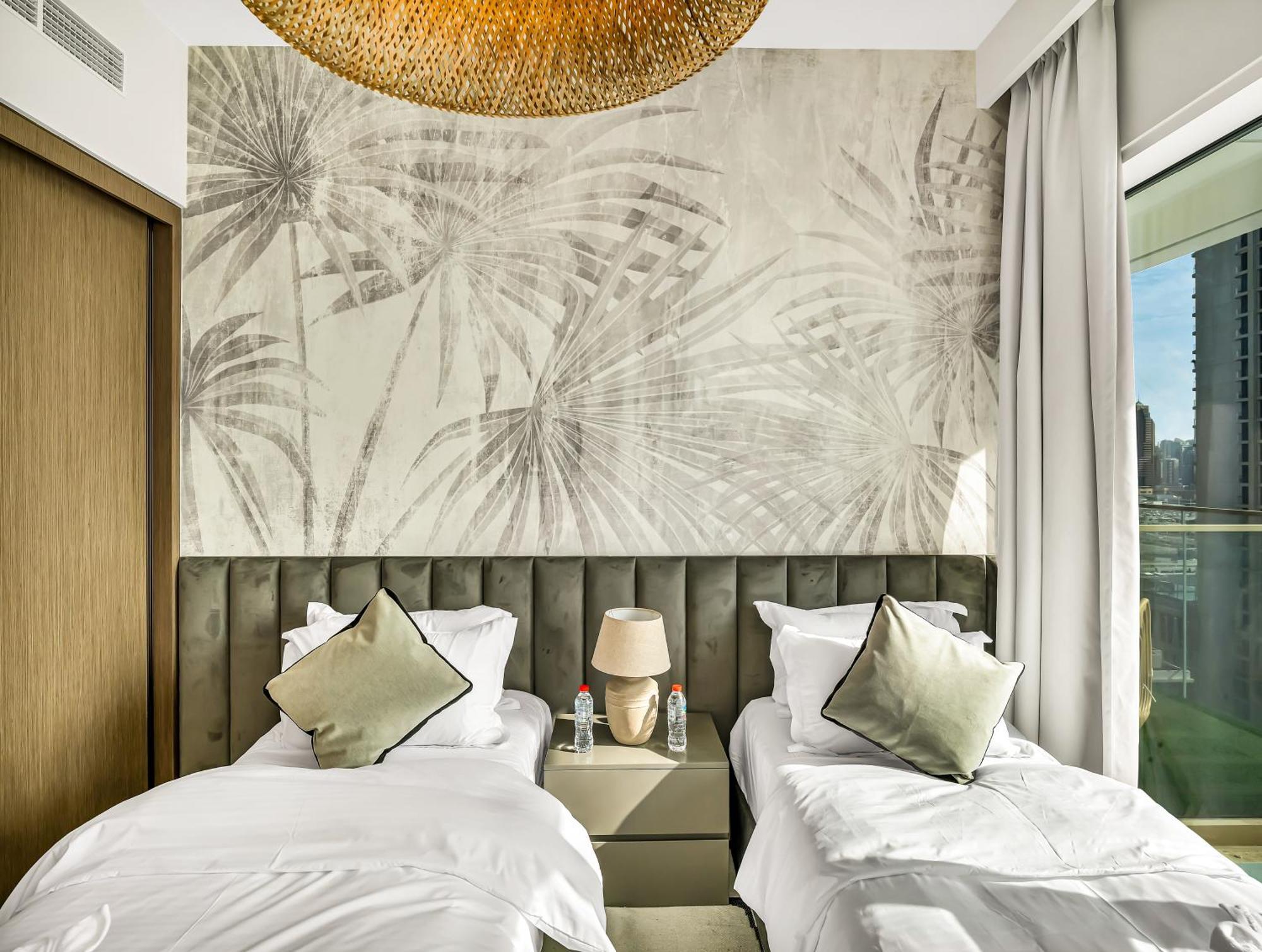 Ultra-luxury 2 Bedroom Beachfront Escape With Sea Views Apartment *