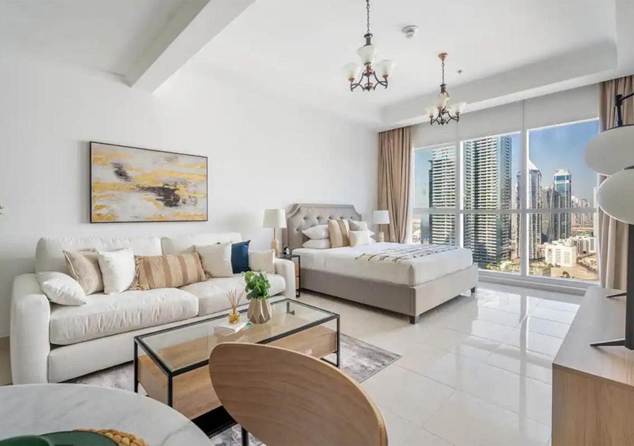 Cozy With Downtown Views Apartment