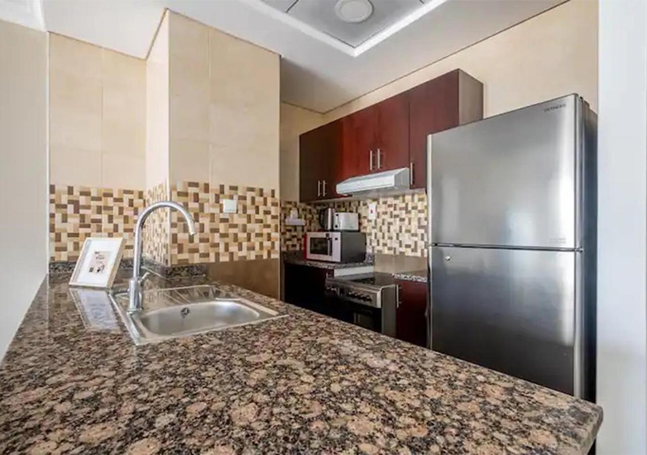 Cozy With Downtown Views Apartment