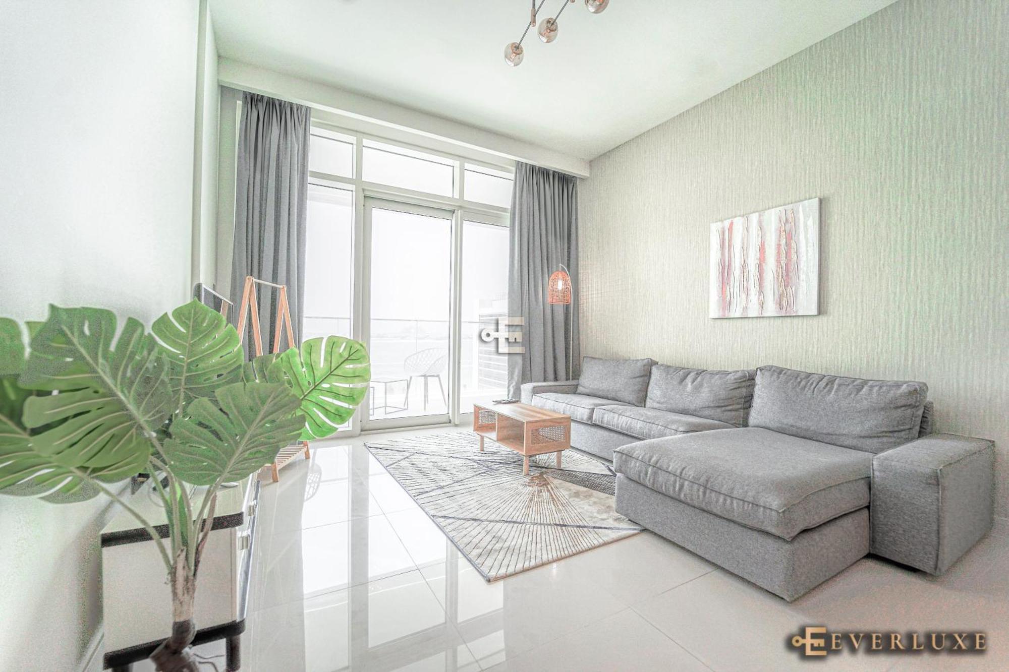 Breathtaking 1 Bed Palm View Apartment