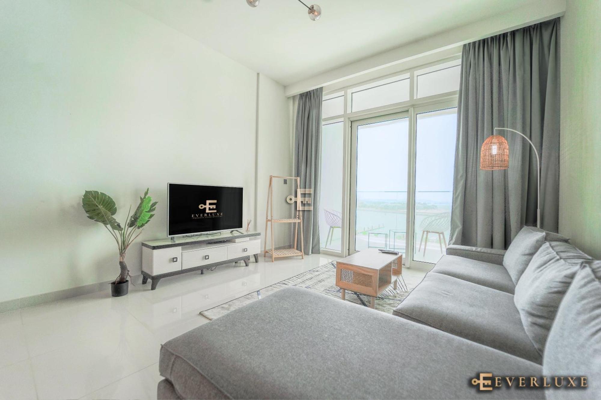Apartment Breathtaking 1 Bed Palm View Dubai