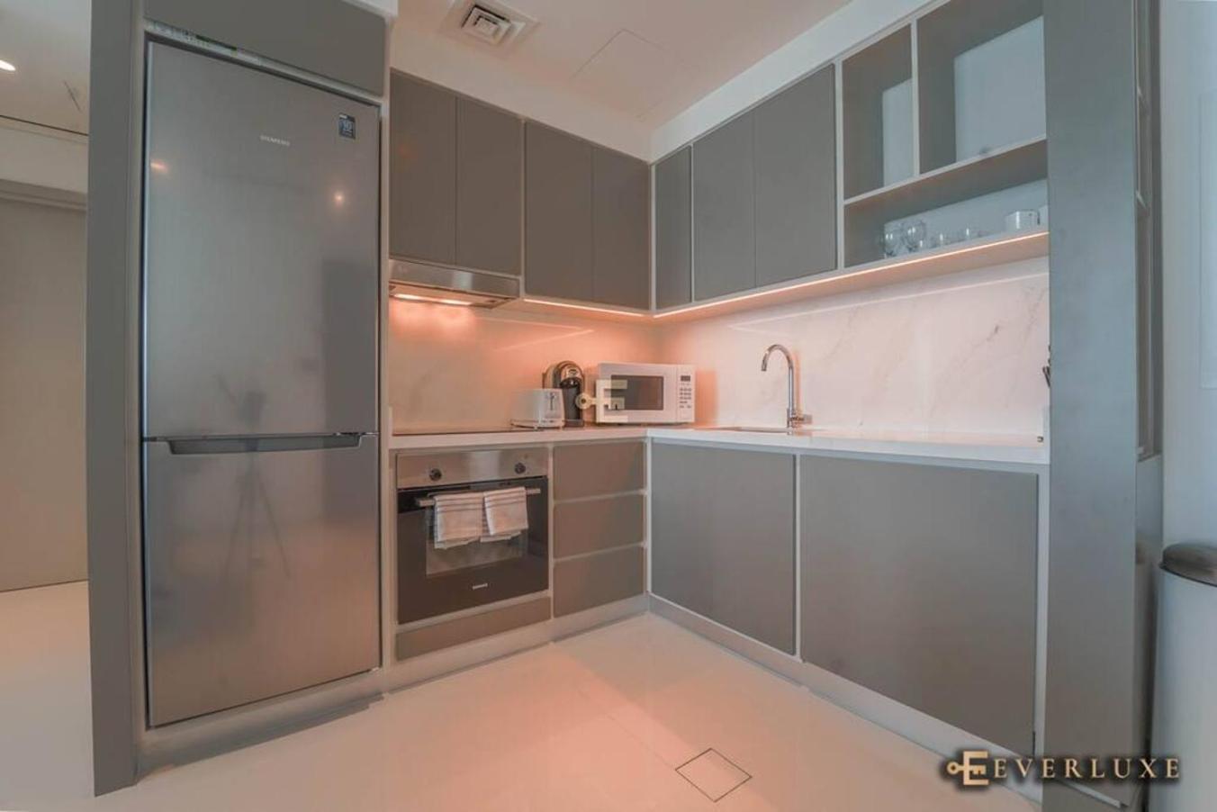 Breathtaking 1 Bed Palm View Dubai