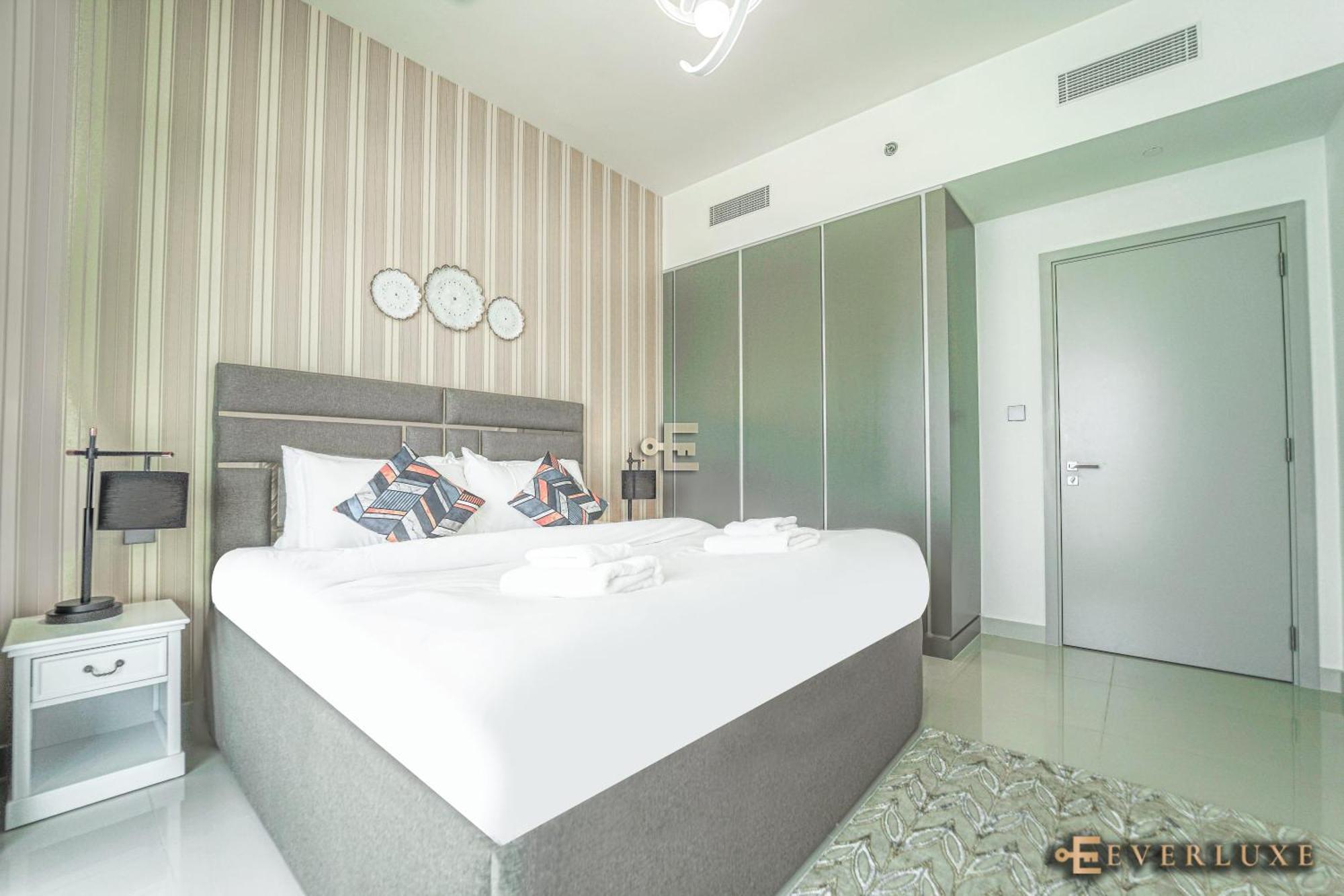 Apartment Breathtaking 1 Bed Palm View Dubai