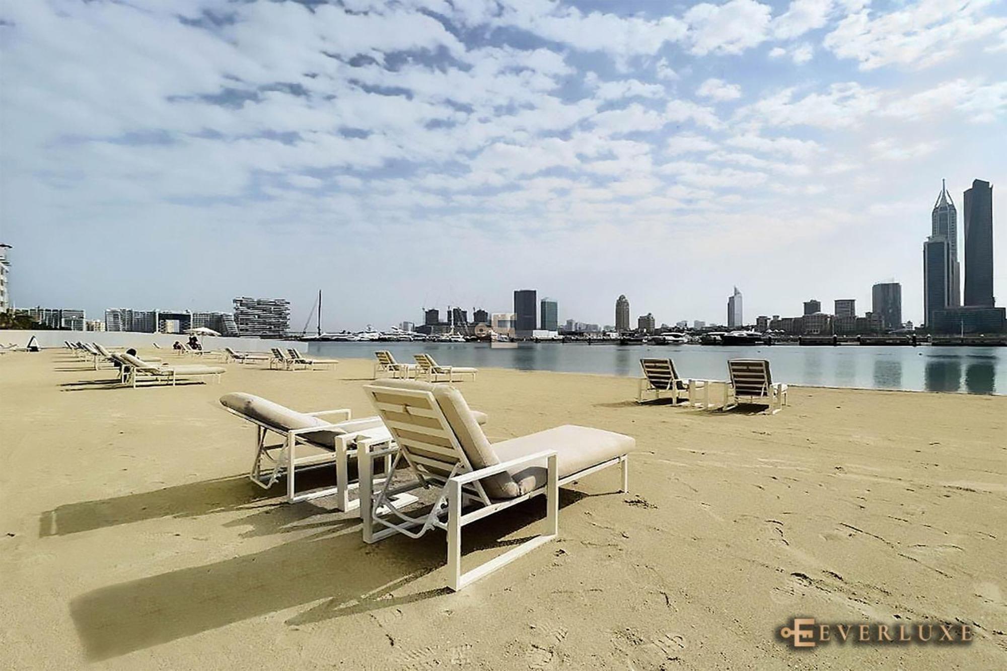 Breathtaking 1 Bed Palm View Apartment Dubai