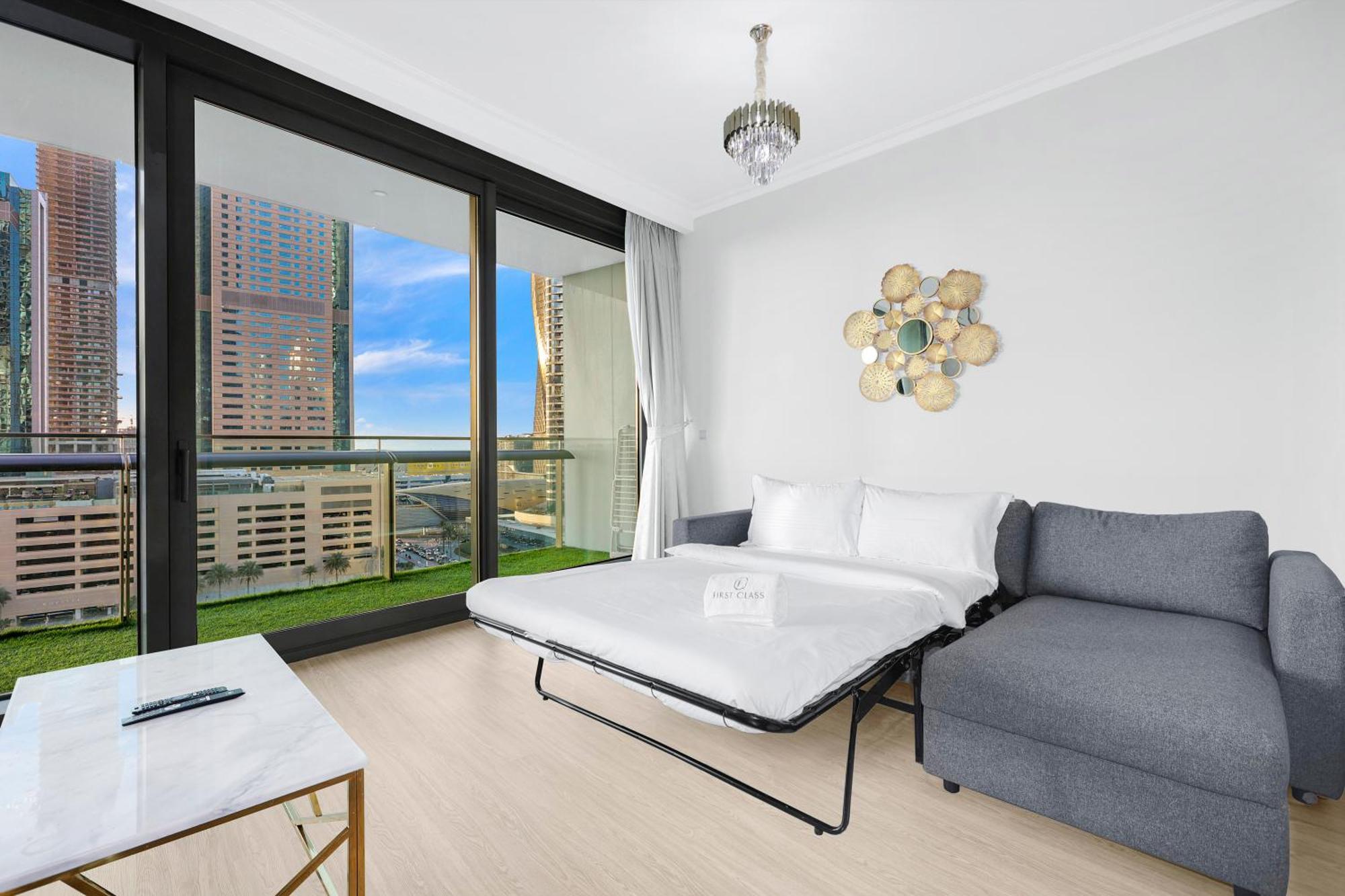 First Class 1br With Skyline View *