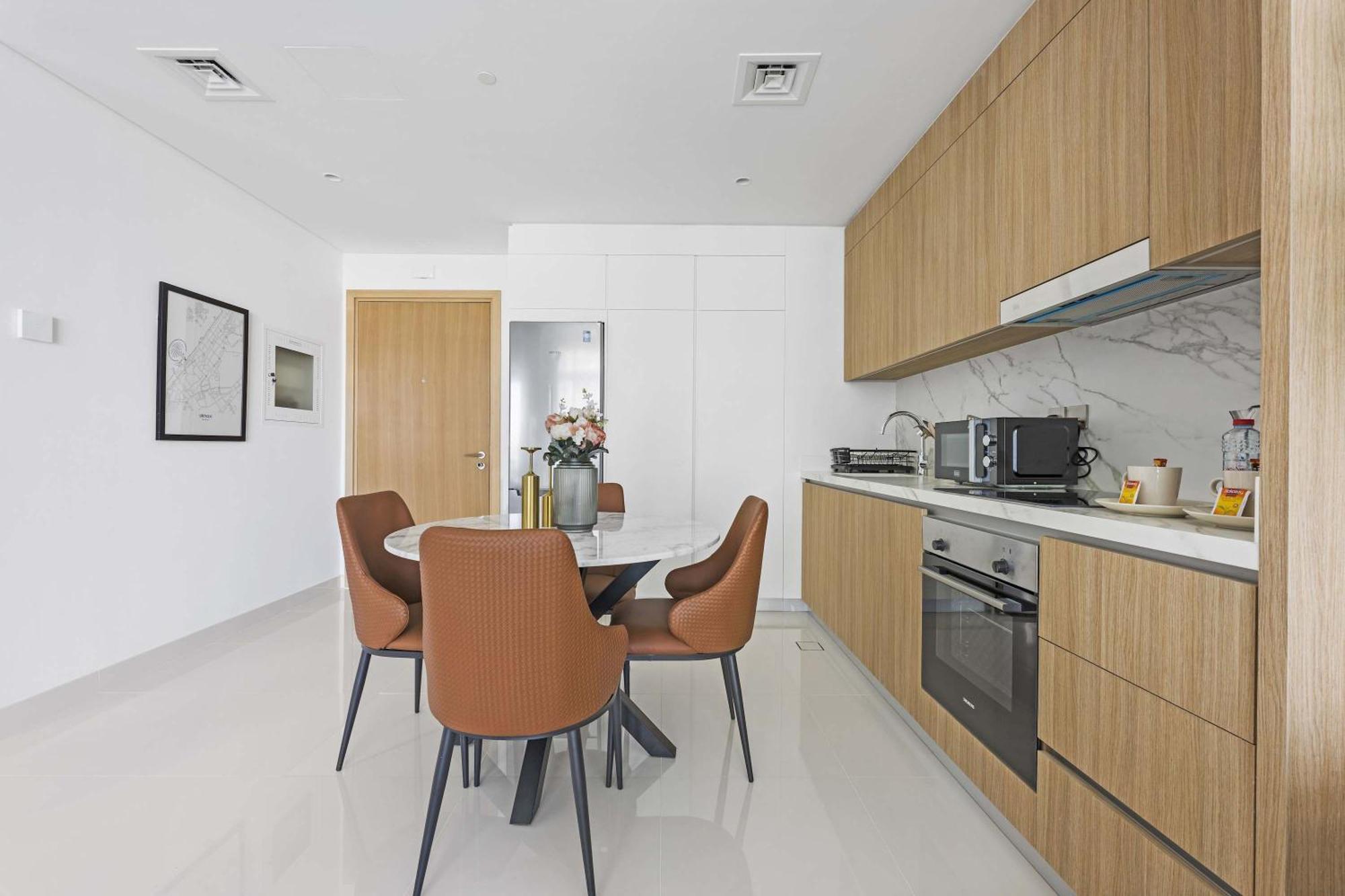 Silkhaus New 1bdr With Private Apartment *