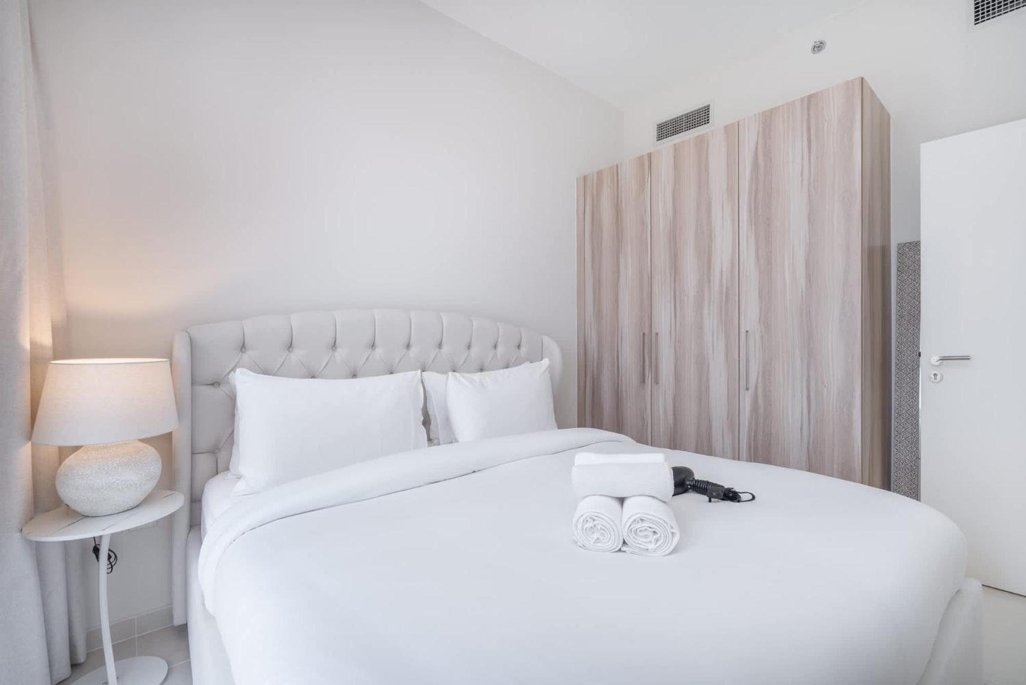 Dazzling 1 Bedroom In Golf With Stunning View * Dubai
