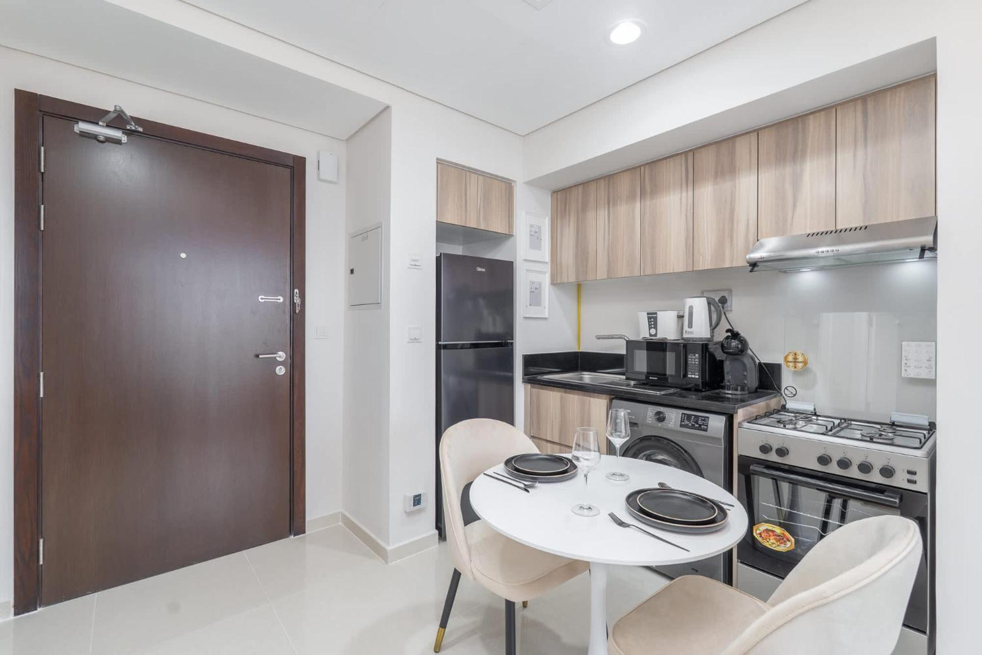 Apartment Dazzling 1 Bedroom In Golf With Stunning View