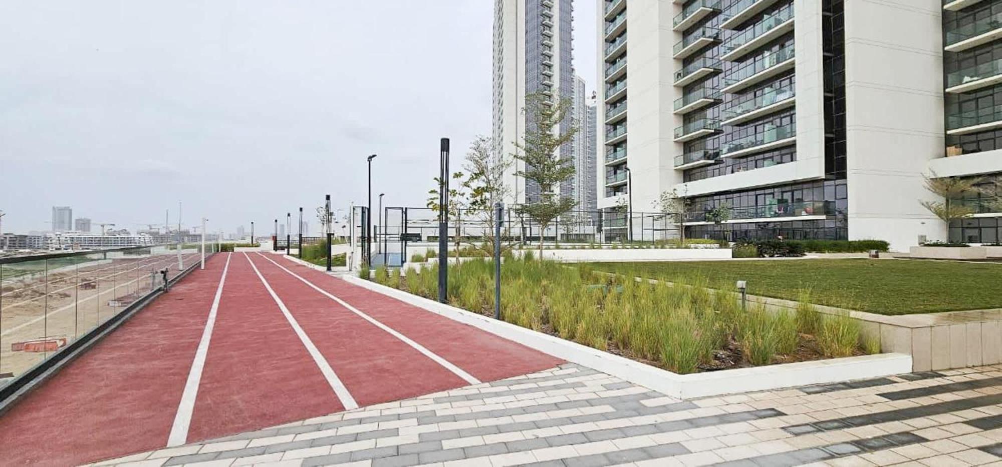 Dazzling 1 Bedroom In Golf With Stunning View *