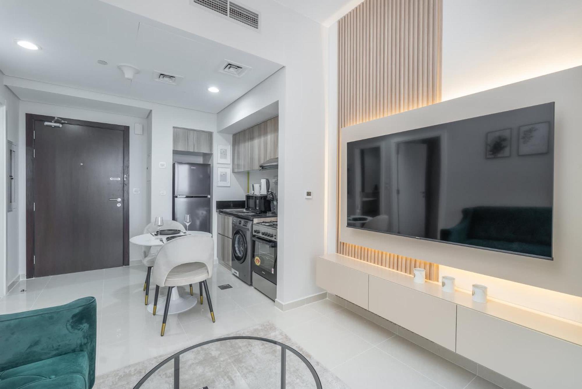 Apartment Dazzling 1 Bedroom In Golf With Stunning View