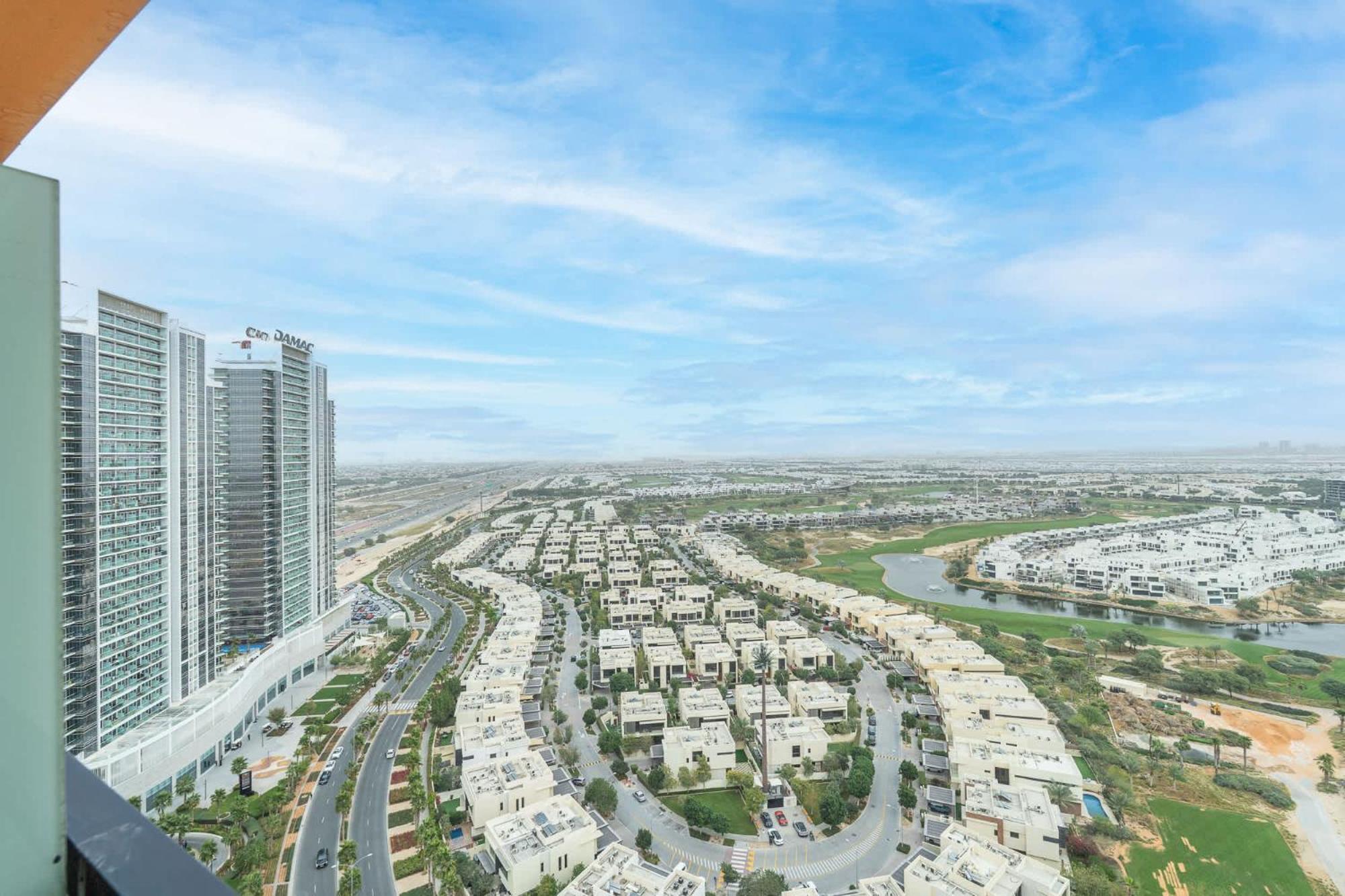Dazzling 1 Bedroom In Golf With Stunning View Dubai