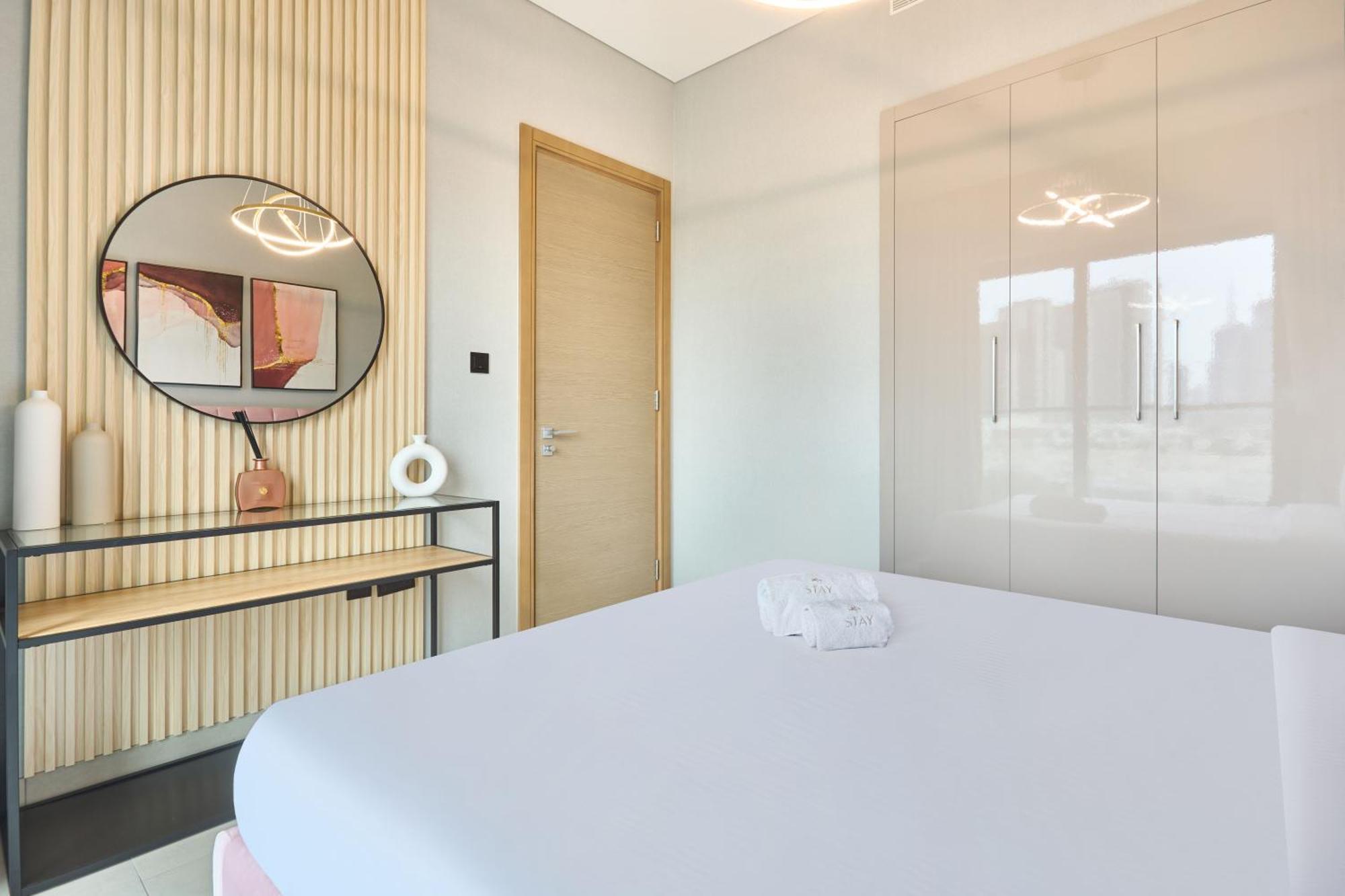 By Latinem Luxury 1br W508 Near Downtown Dubai