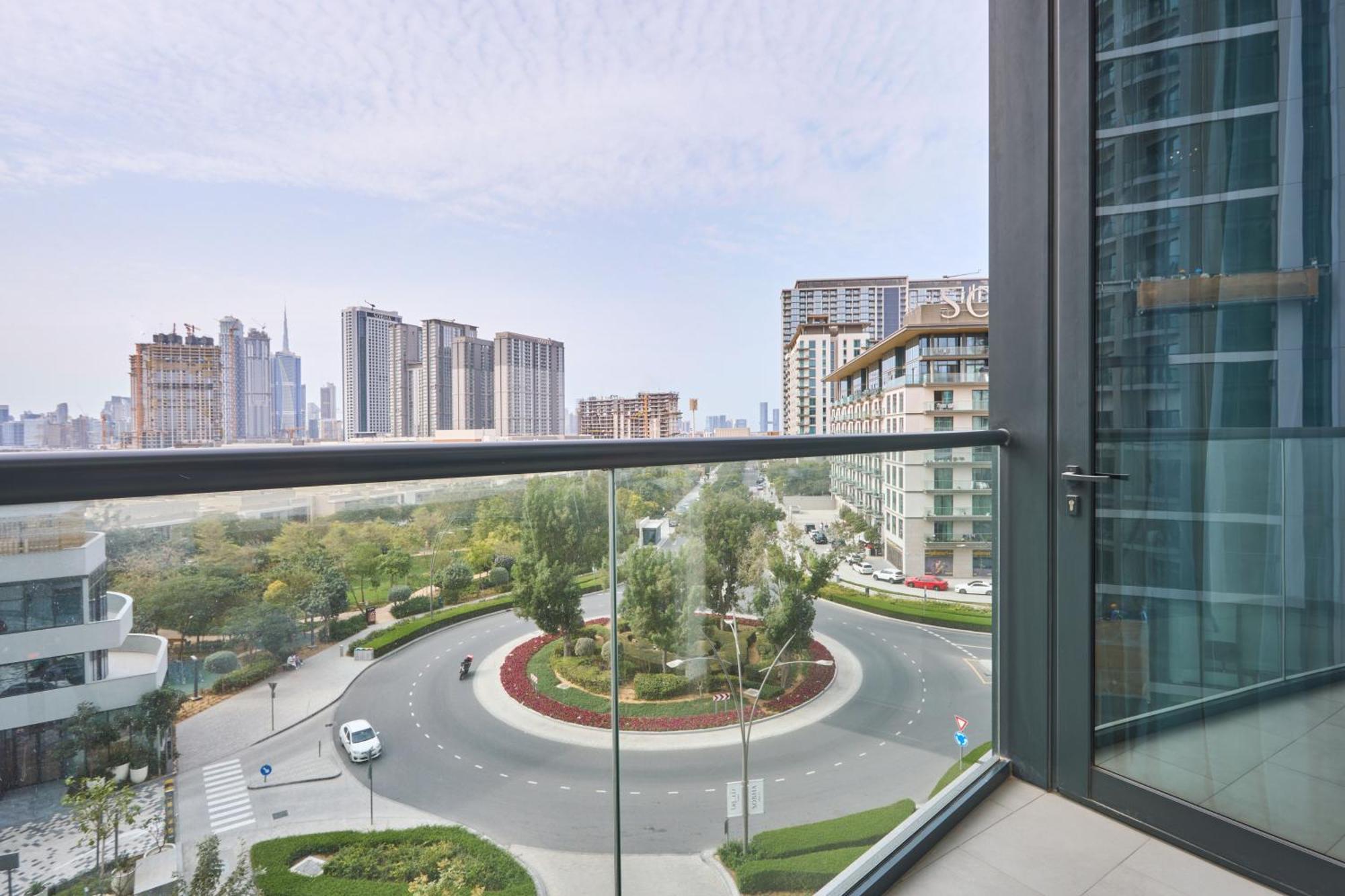 By Latinem Luxury 1br W508 Near Downtown Apartment *
