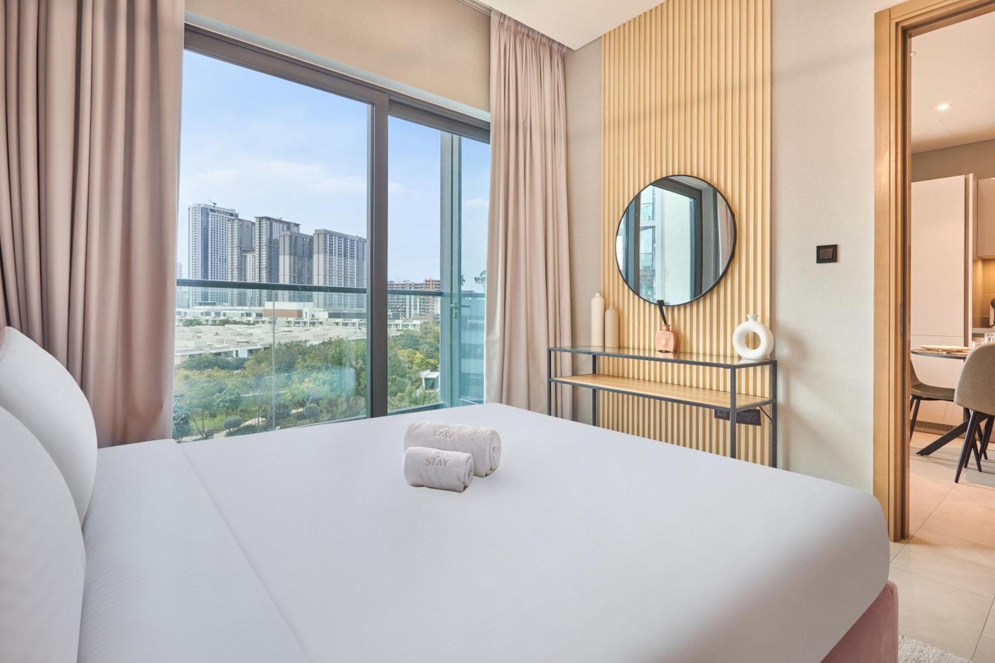 By Latinem Luxury 1br W508 Near Downtown Dubai